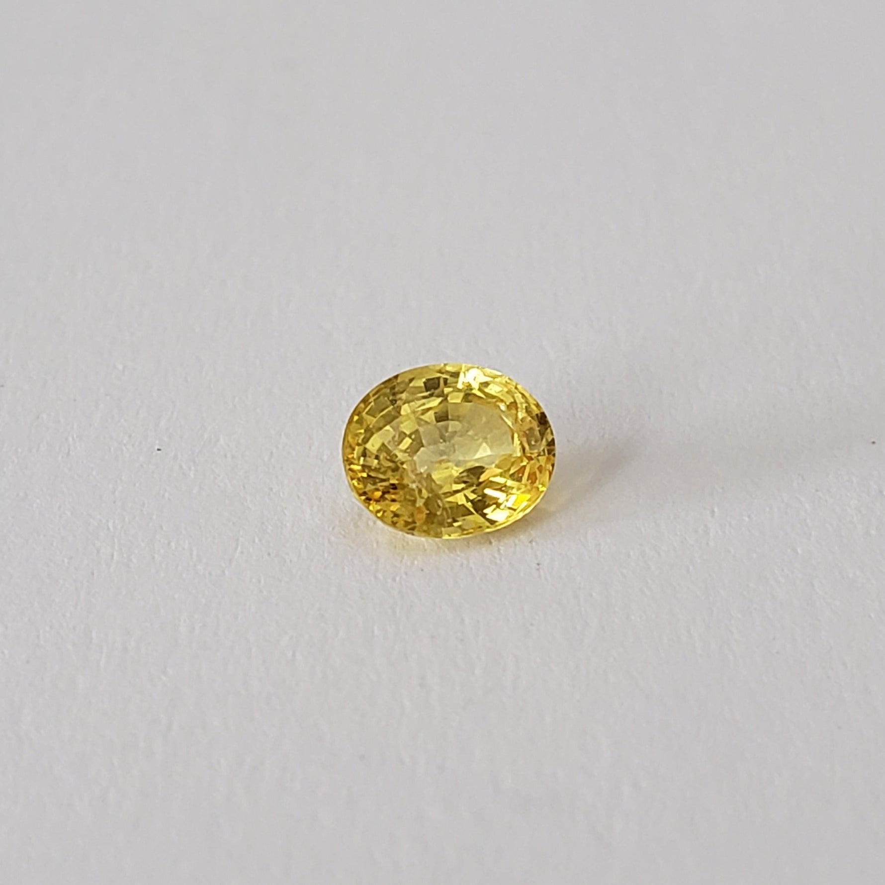  Sapphire | Oval Cut | Yellow | 5.5x4.5mm 0.7ct | SO24 