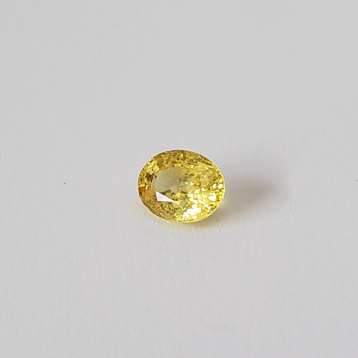  Sapphire | Oval Cut | Yellow | 5.5x4.5mm 0.7ct | SO24 2