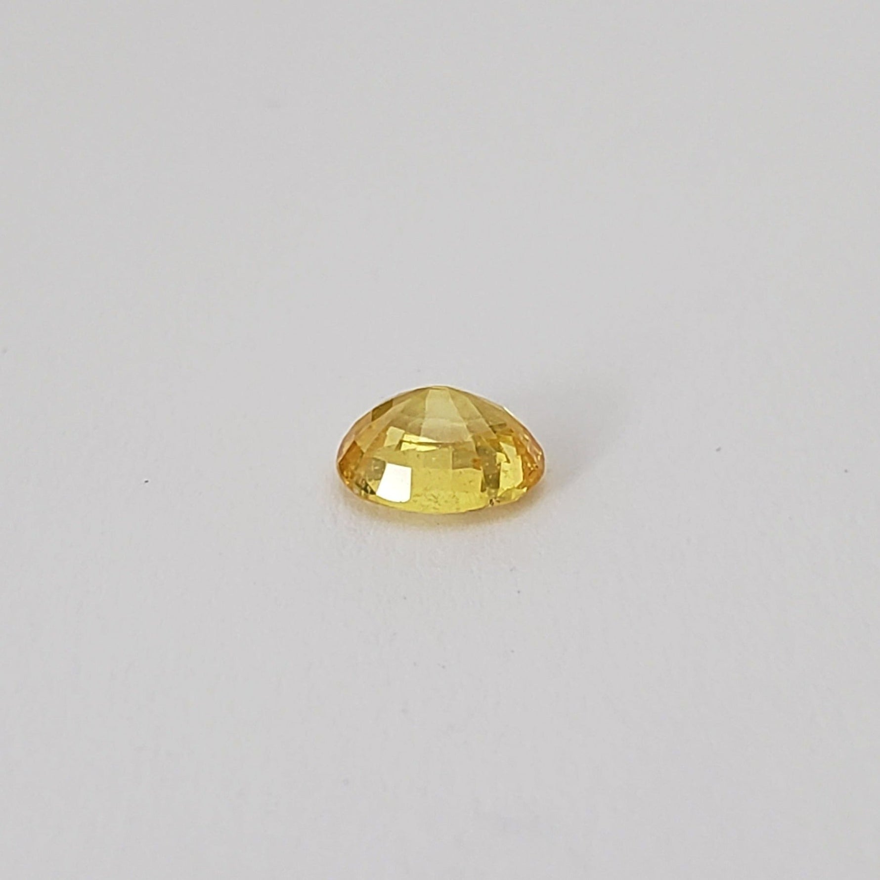  Sapphire | Oval Cut | Yellow | 5.5x4.5mm 0.7ct | SO24 5