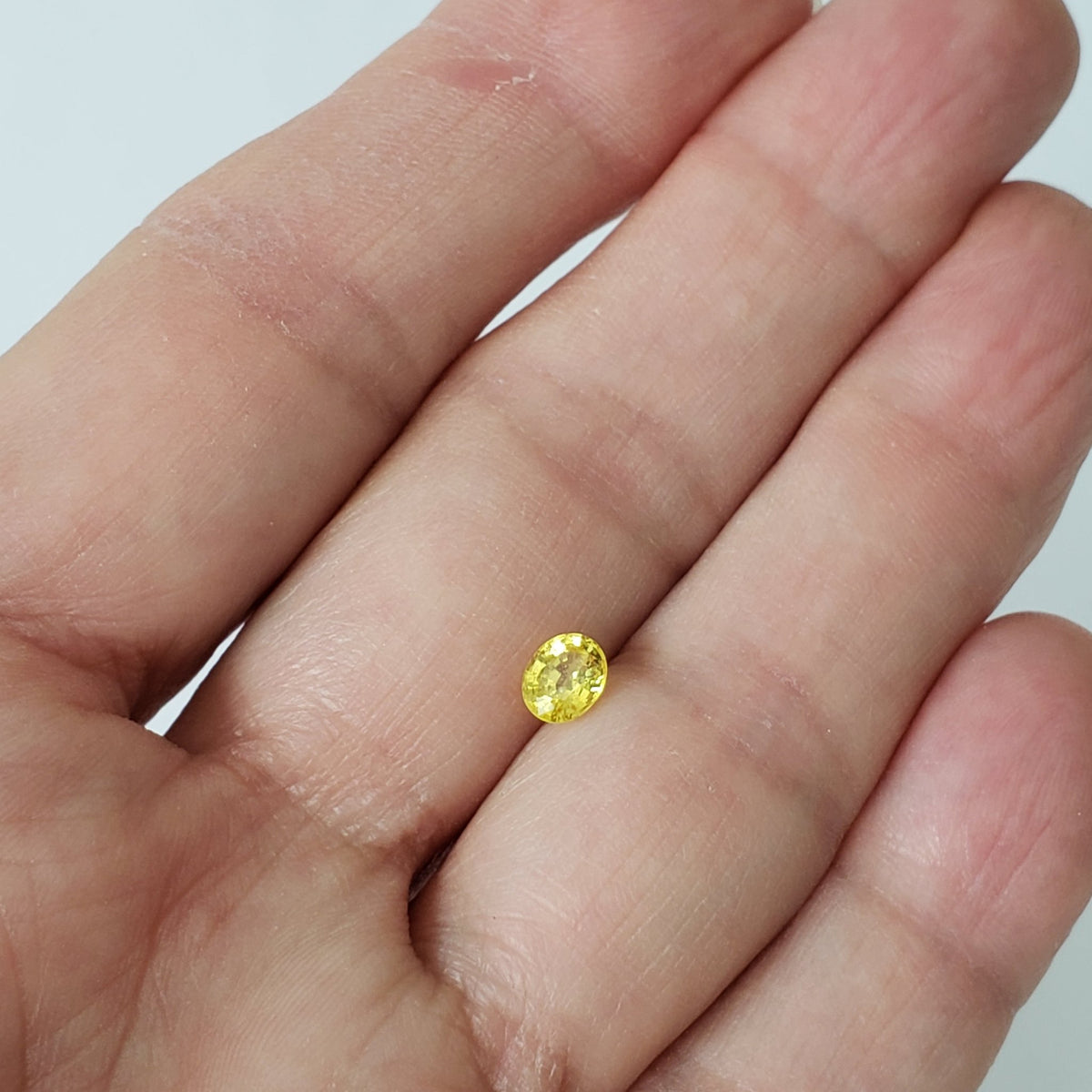  Sapphire | Oval Cut | Yellow | 5.5x4.5mm 0.7ct | SO24 6
