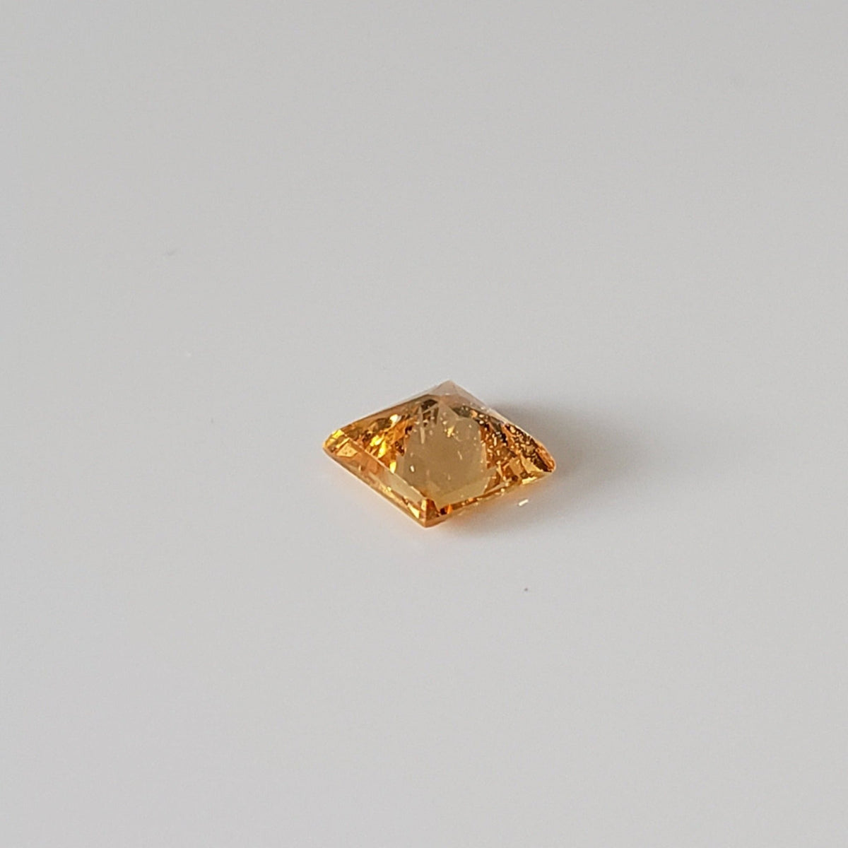  Sapphire | Princess Cut | Golden | 5mm 0.6ct 3