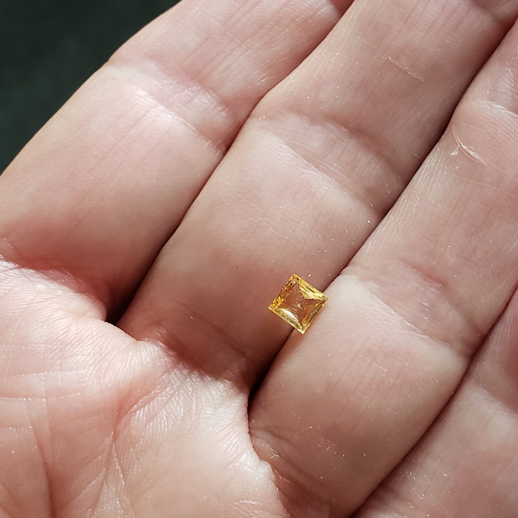  Sapphire | Princess Cut | Golden | 5mm 0.6ct 5