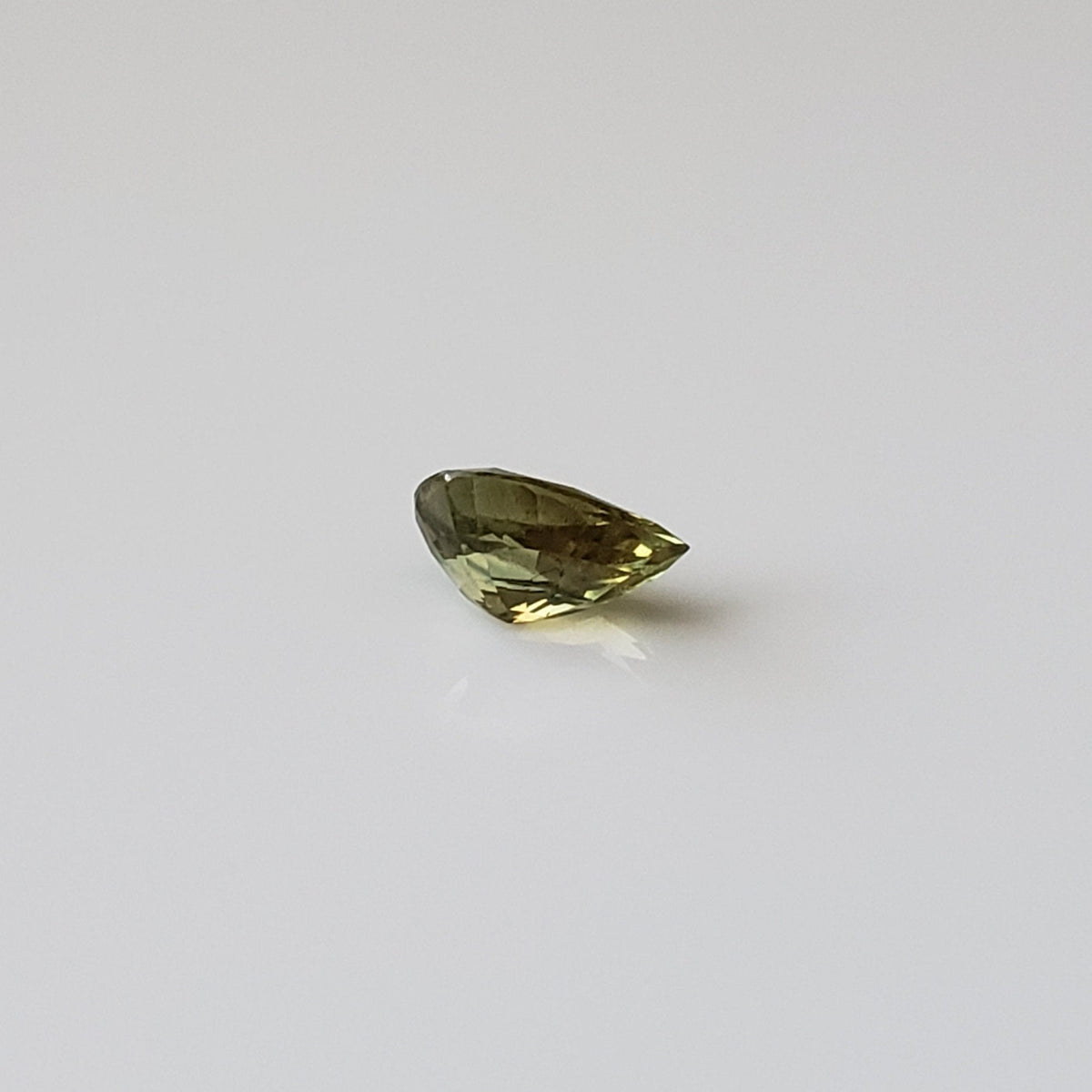  Sapphire | Unheated Mogok | Pear Shape Cut | Lime Green | 6.6x4.5mm 0.78ct | Myanmar 5
