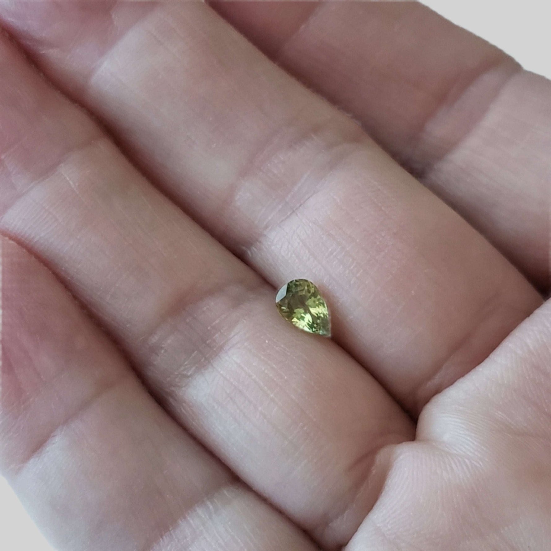  Sapphire | Unheated Mogok | Pear Shape Cut | Lime Green | 6.6x4.5mm 0.78ct | Myanmar 7
