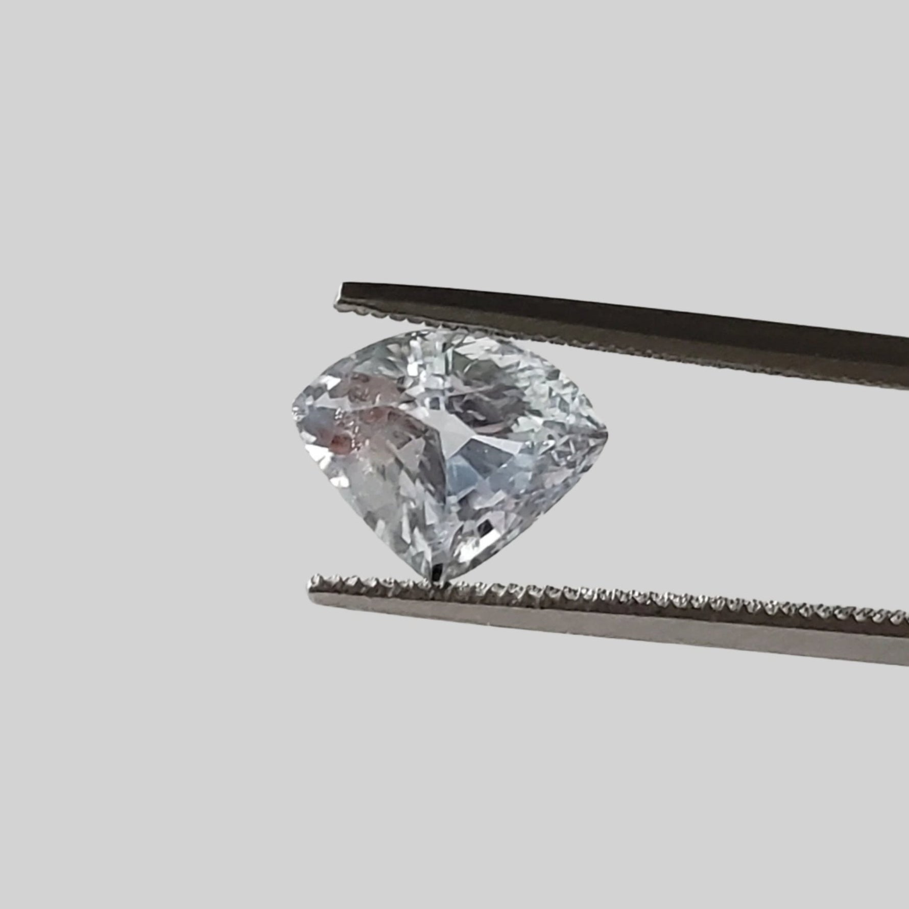  Sapphire | Unheated Sapphire | Fan Shape Cut | Light Green | 9.2x7.2mm 2.32ct 