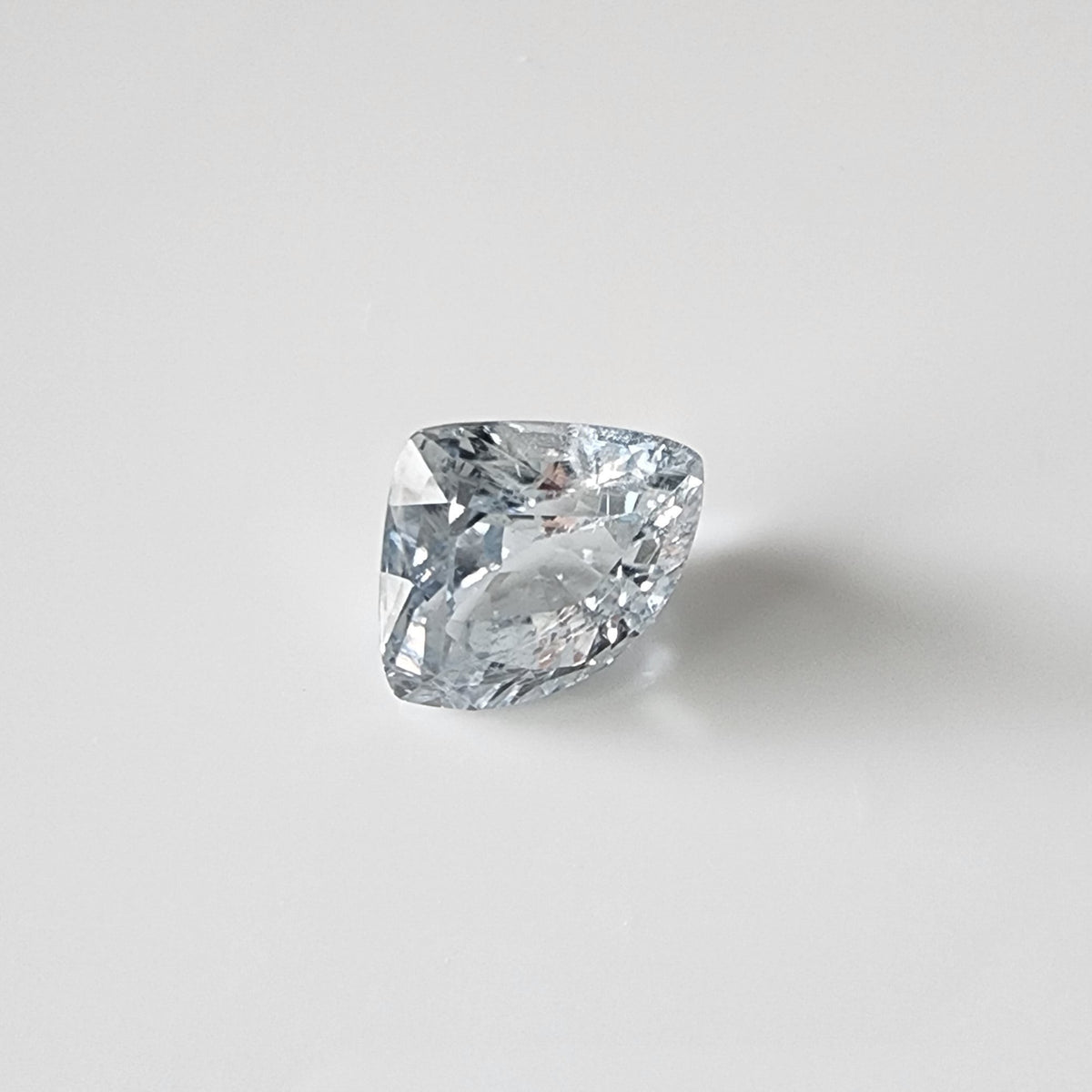  Sapphire | Unheated Sapphire | Fan Shape Cut | Light Green | 9.2x7.2mm 2.32ct 3