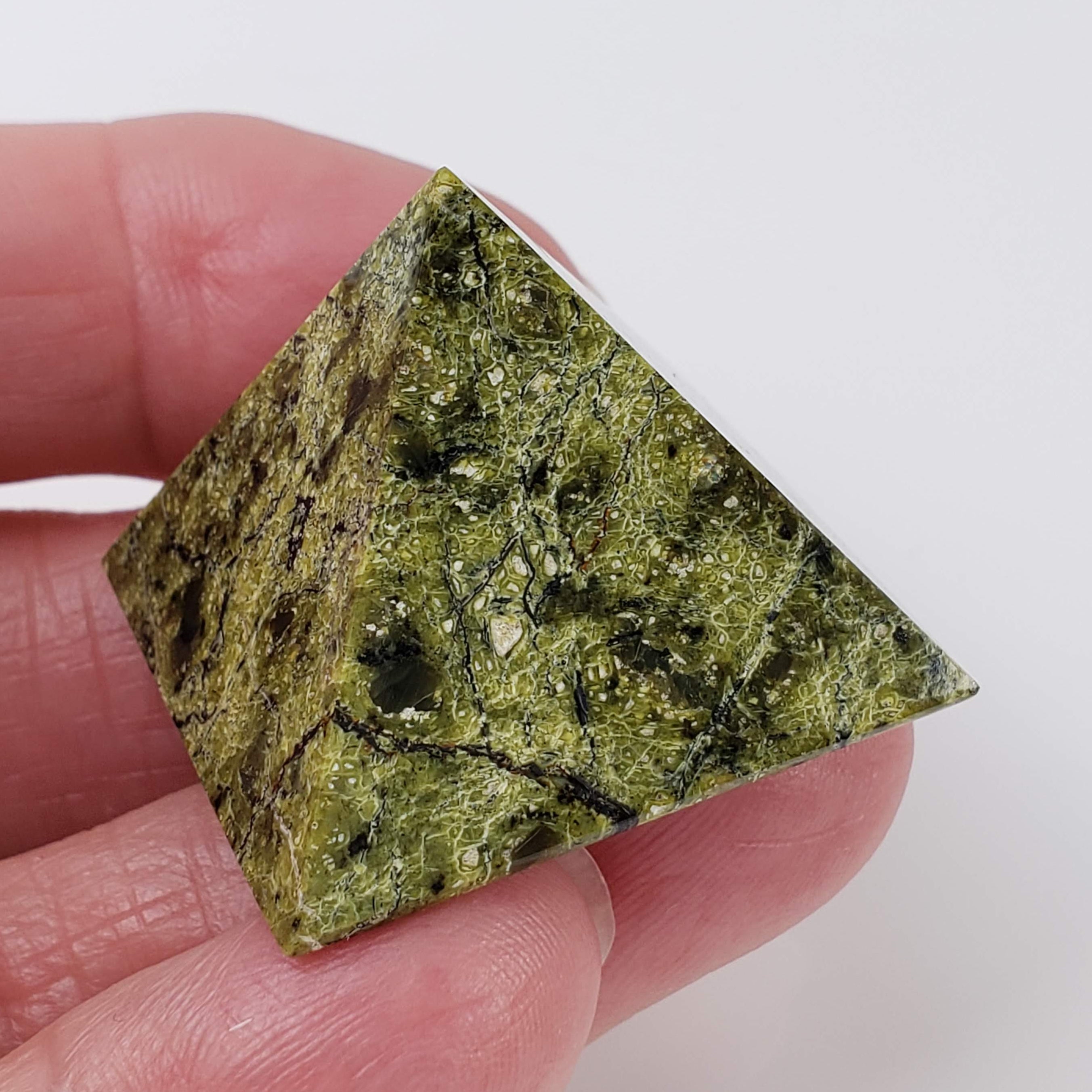 Serpentinite Five Point Pyramid | 22 grams