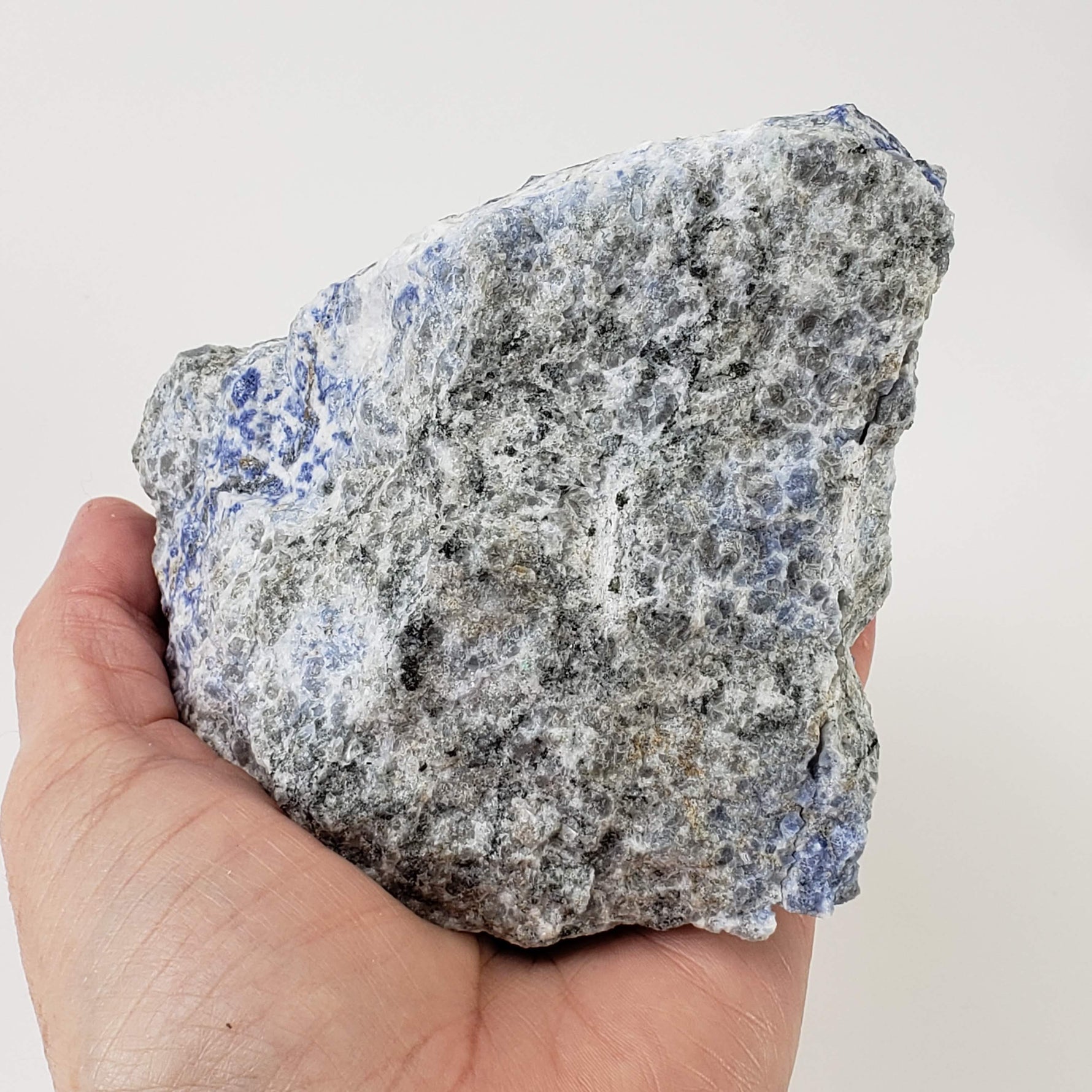  Sodalite var. Hackmanite and Microcline | Fluorescent Lapidary Mineral | 900 grams | Mont-Saint-Hilaire, Quebec 6