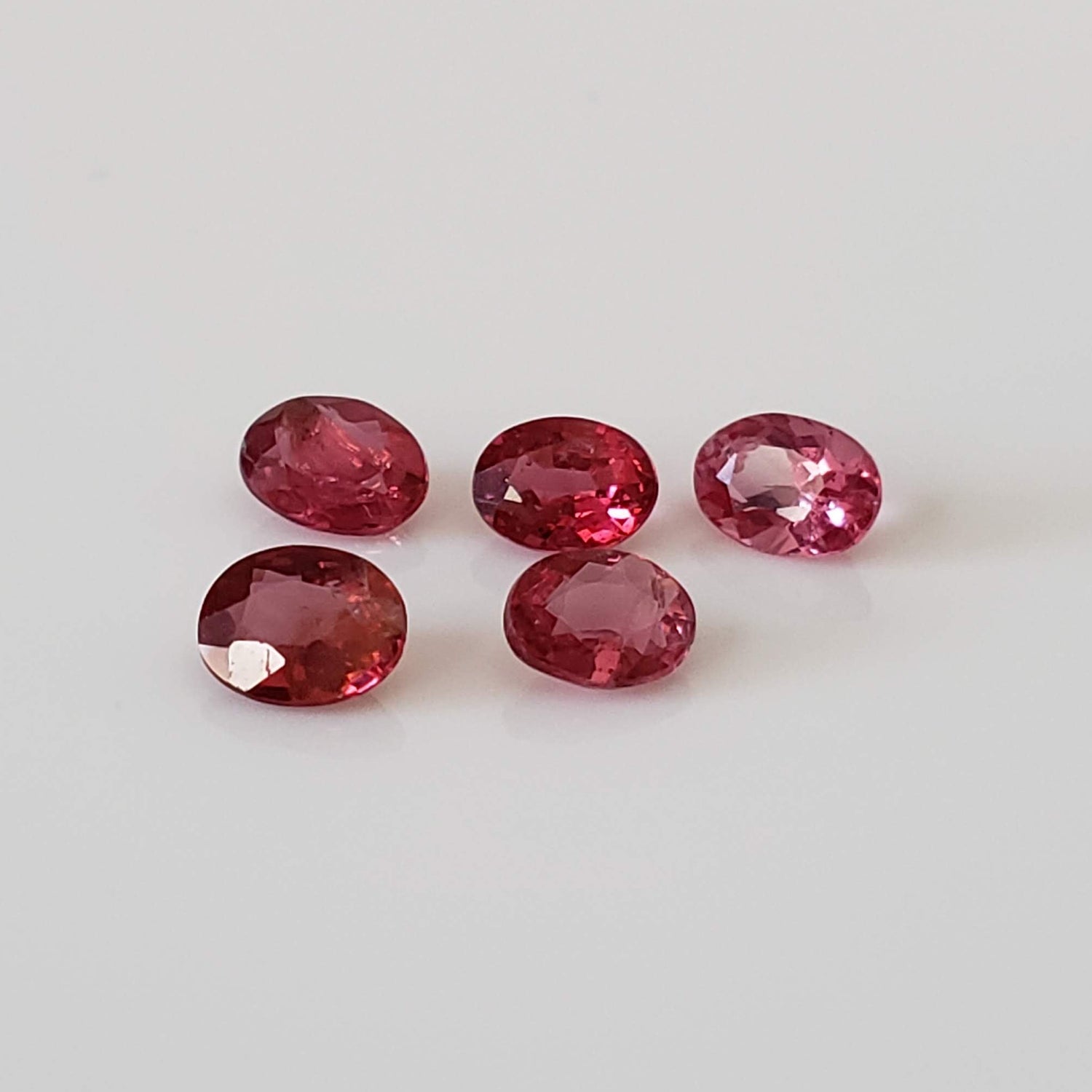  Spinel | 5 Piece Lot | Oval Cut | Red | 0.83tcw 1