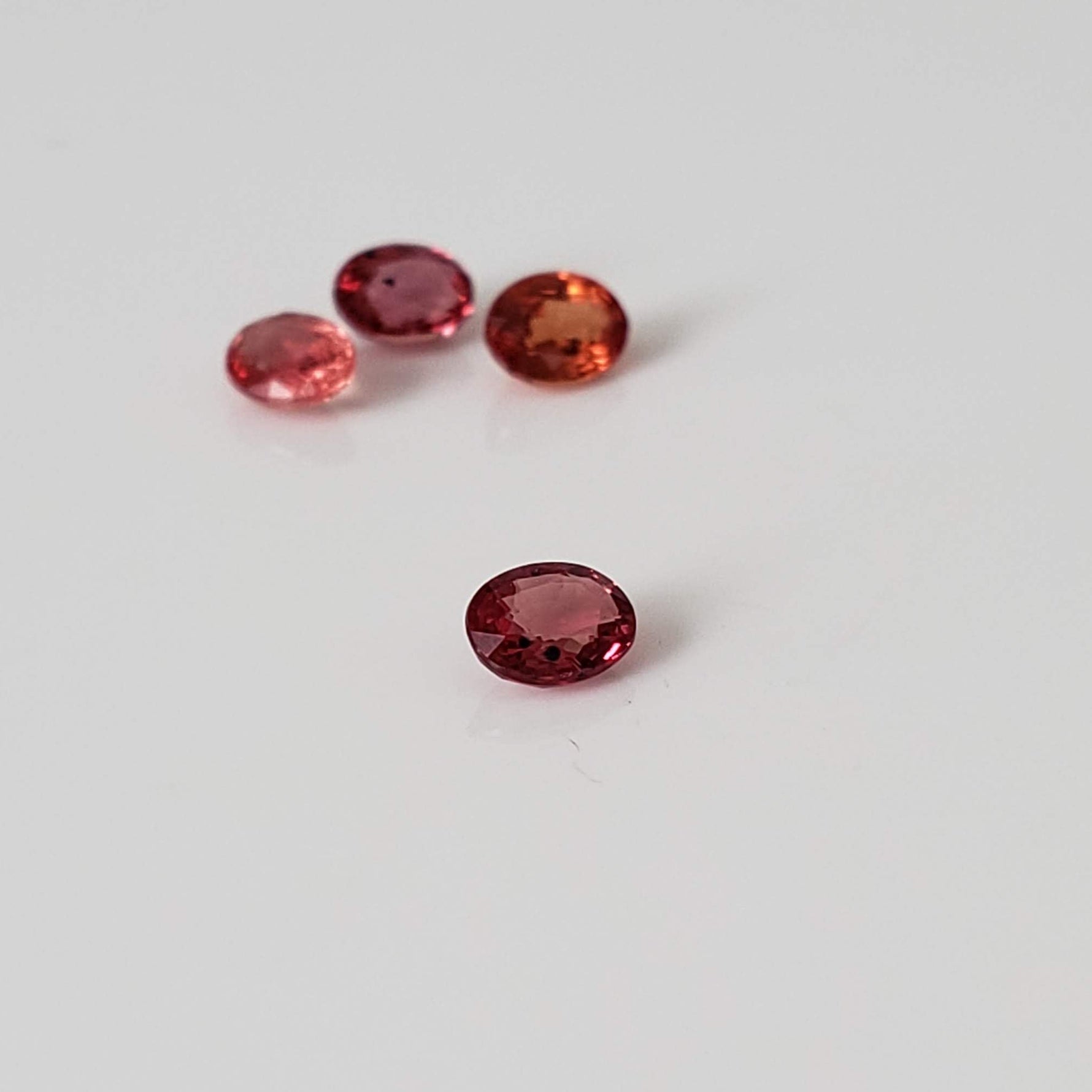  Sunset Sapphire | 4 Piece Lot | Oval Cut | 3.6-4.0x2.8-2.9mm 0.85tcw 3