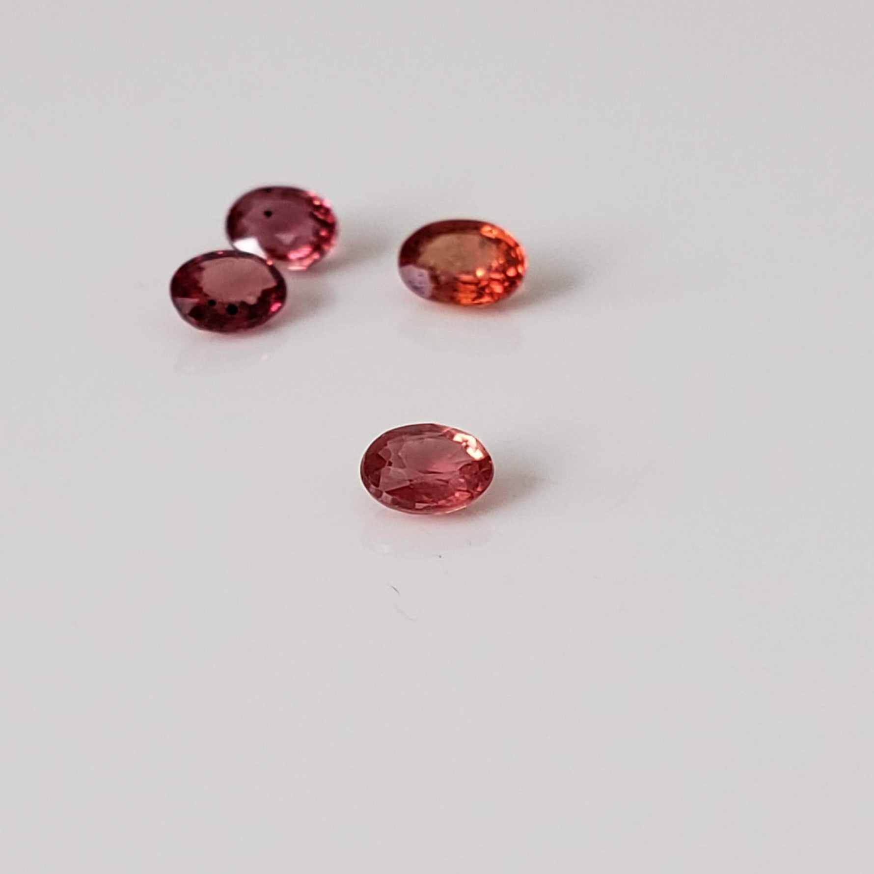  Sunset Sapphire | 4 Piece Lot | Oval Cut | 3.6-4.0x2.8-2.9mm 0.85tcw 5