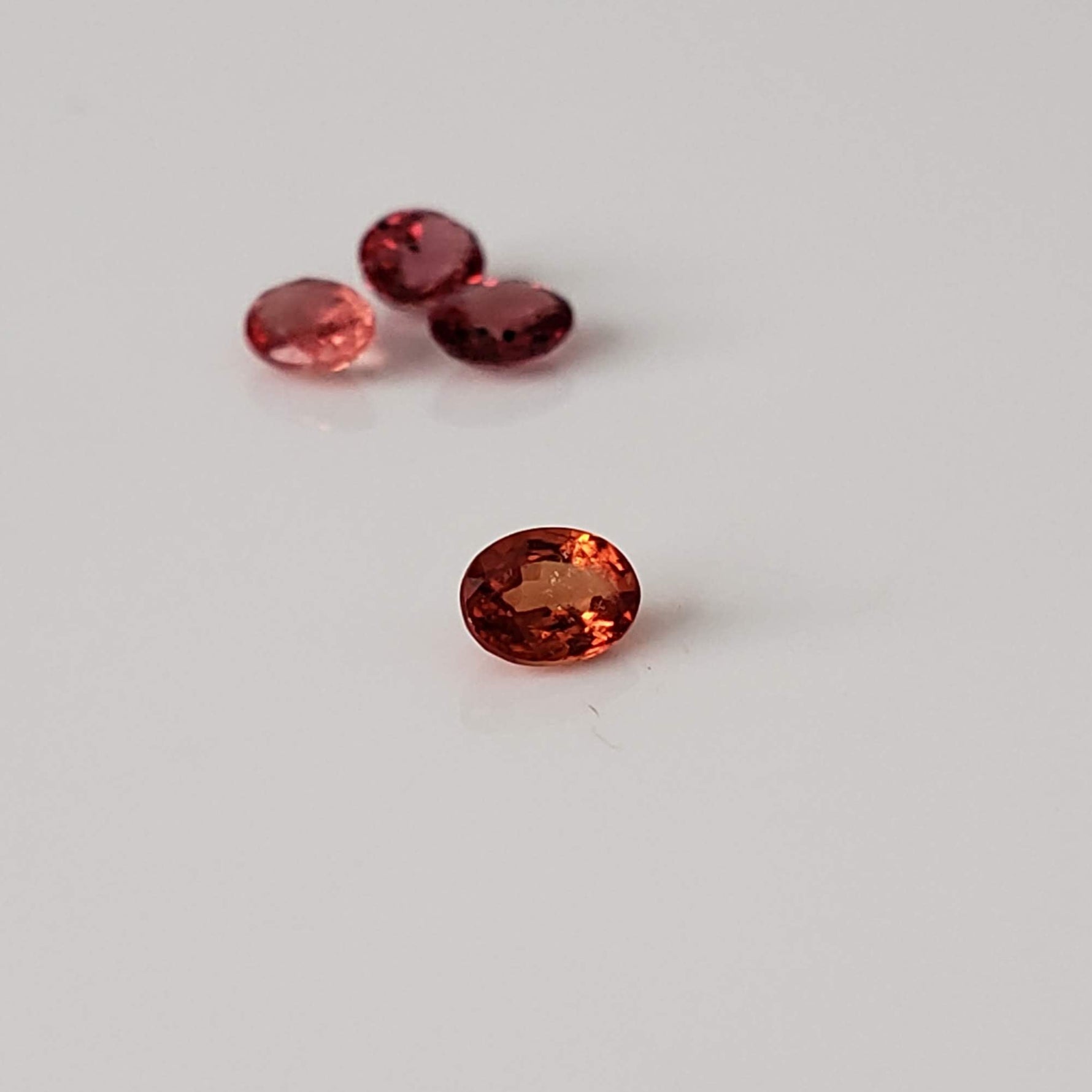  Sunset Sapphire | 4 Piece Lot | Oval Cut | 3.6-4.0x2.8-2.9mm 0.85tcw 4