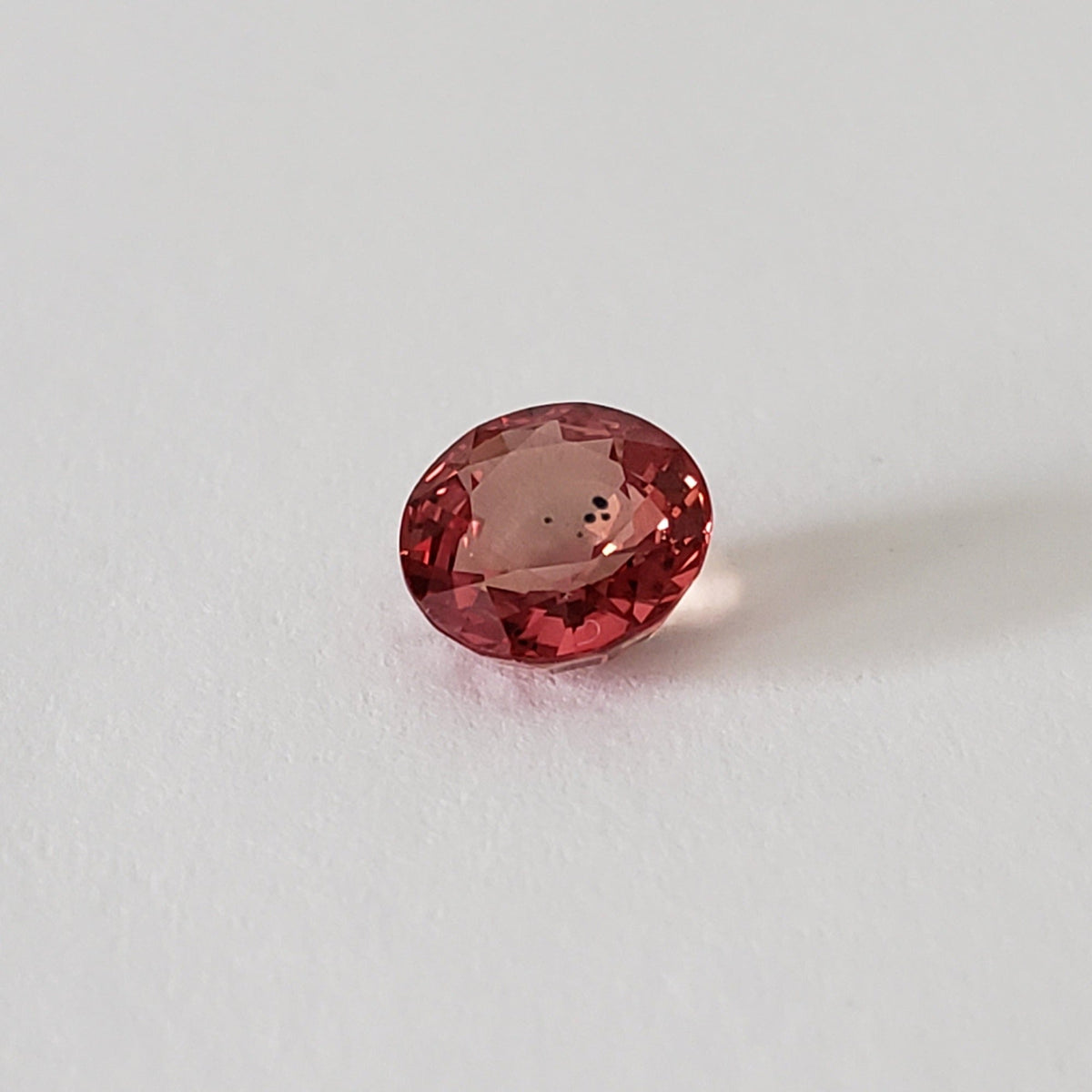  Sunset Sapphire | Round Cut | Red | 6.5mm 1.3ct | SO24 1