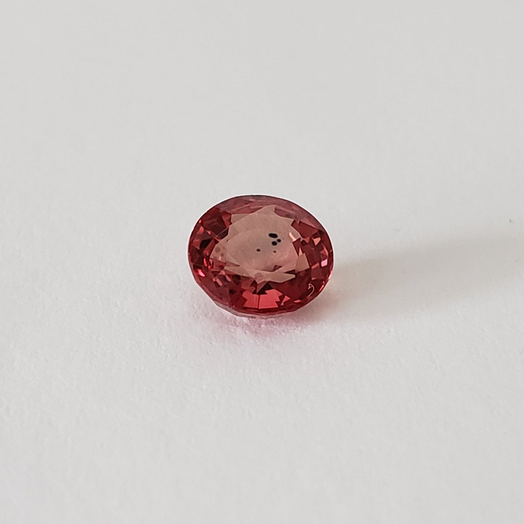  Sunset Sapphire | Round Cut | Red | 6.5mm 1.3ct | SO24 2