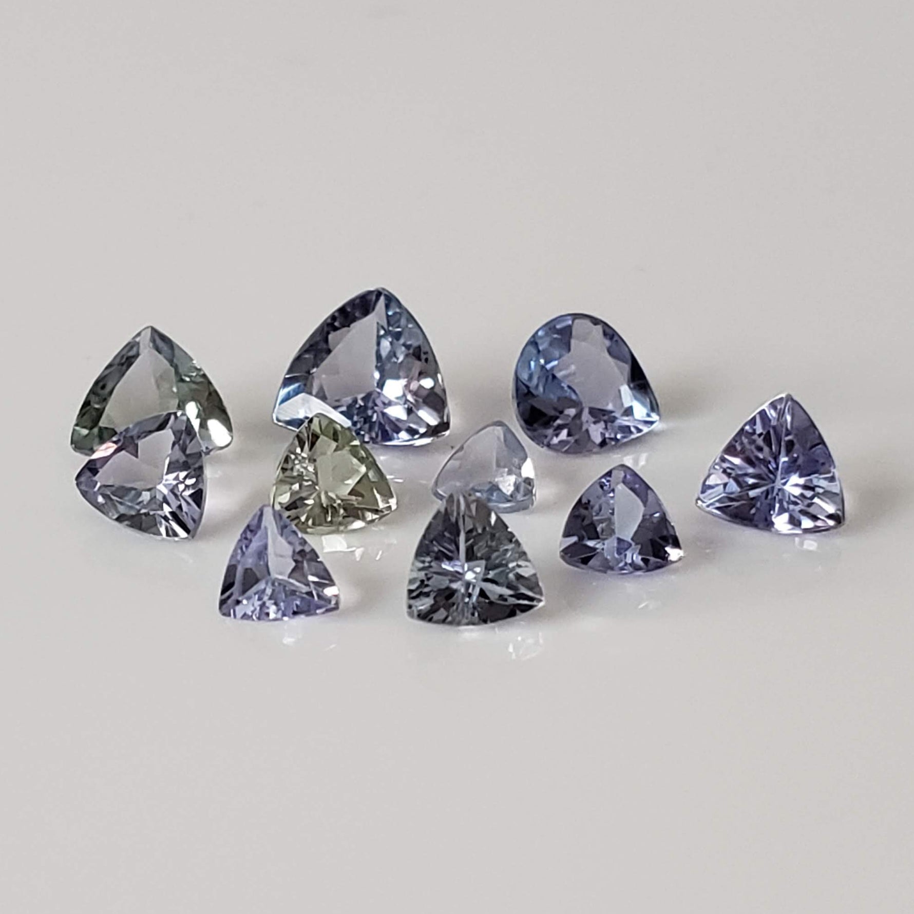  Tanzanite | 10 Piece Gemstone Lot | Trilliant Cut | 2.6tcw 