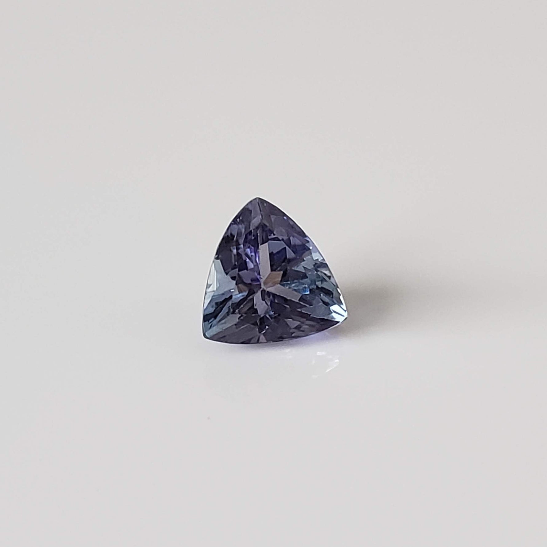  Tanzanite | Trilliant Cut | 5.7mm 0.77ct 2