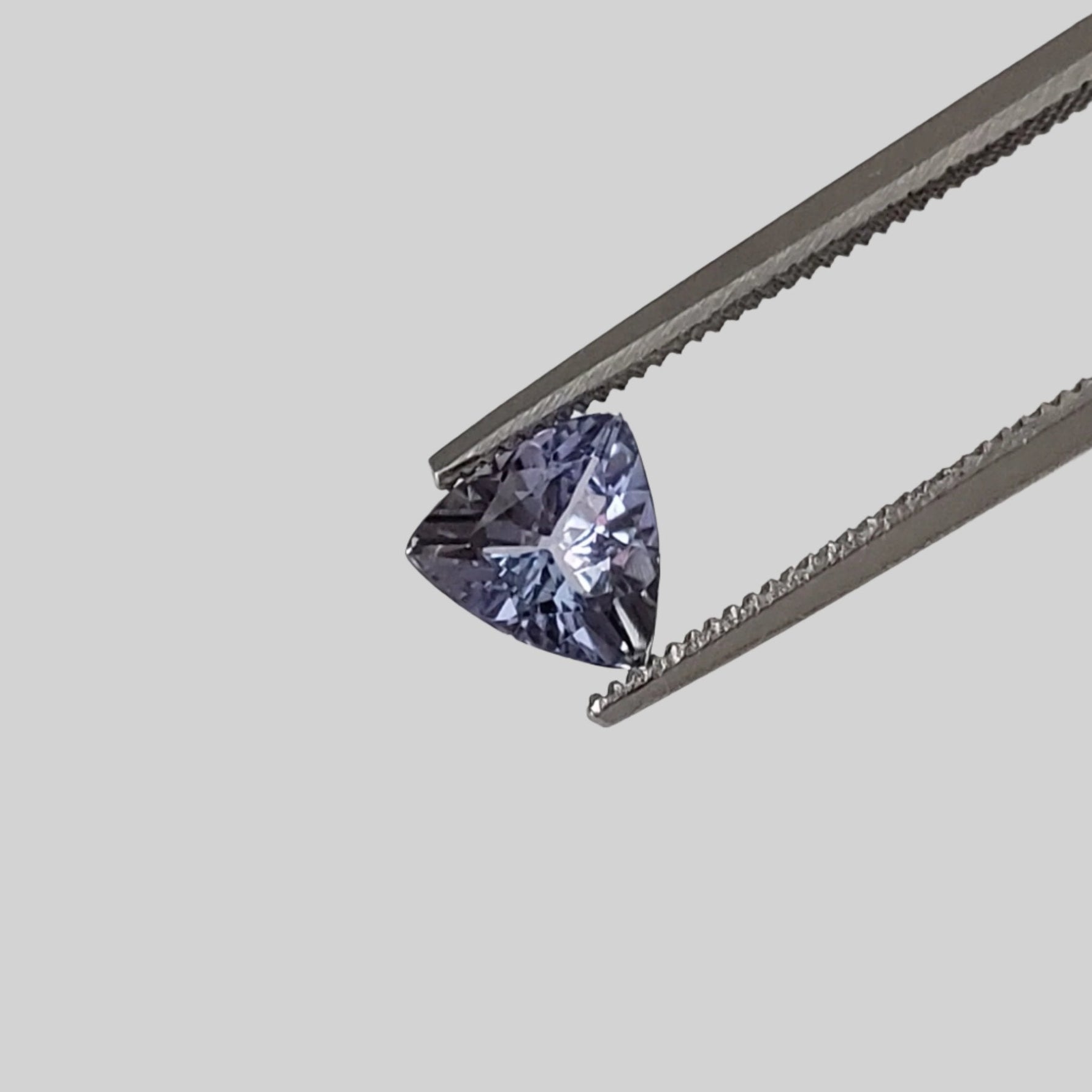  Tanzanite | Trilliant Cut | 5.8mm 0.6ct 