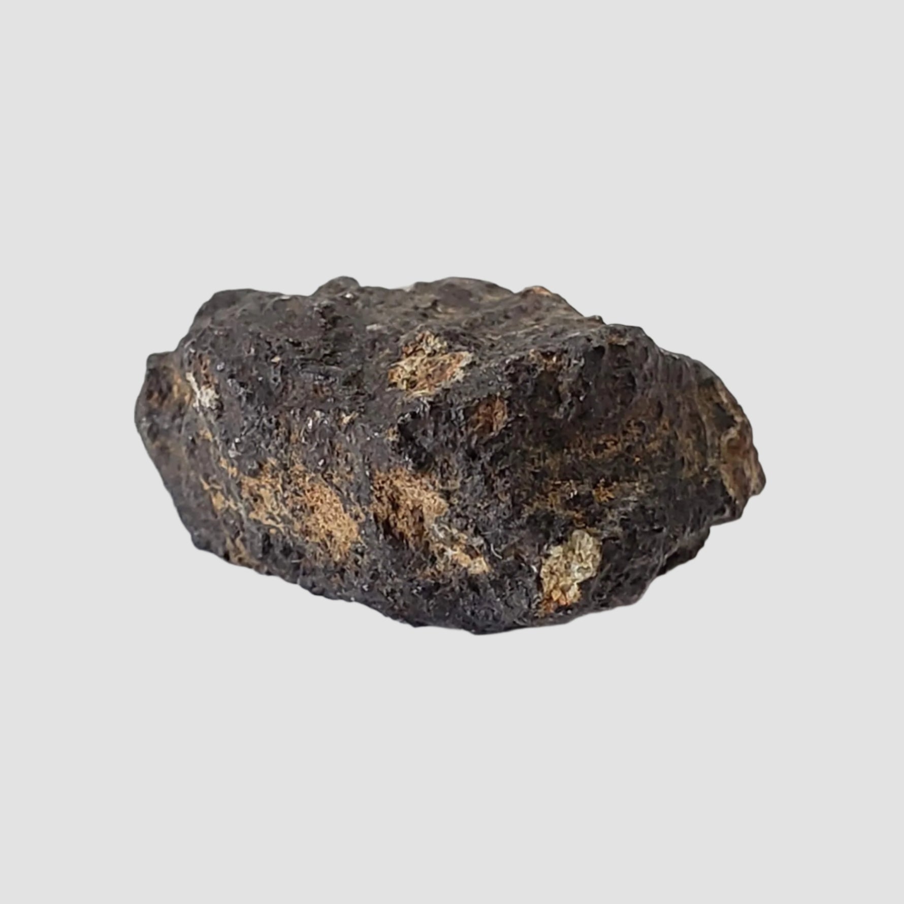  Thuathe Meteorite | 3 gr | H4-5 Chondrite | Observed Fall | Lesotho | 99% Crusted 5