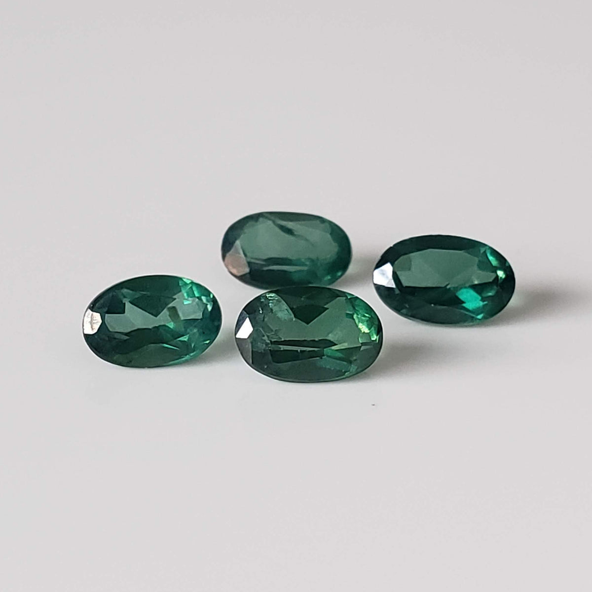  Topaz | 10 Piece Gemstone Lot | Oval Cut | Emerald Green | 5.5tcw 5