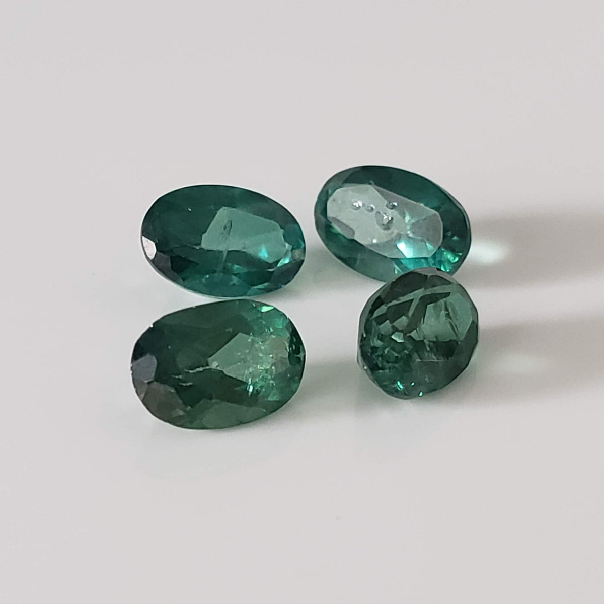  Topaz | 12 Piece Lot | Oval Cut | Emerald Green | 5.8-6.0x3.8-4.0mm 5