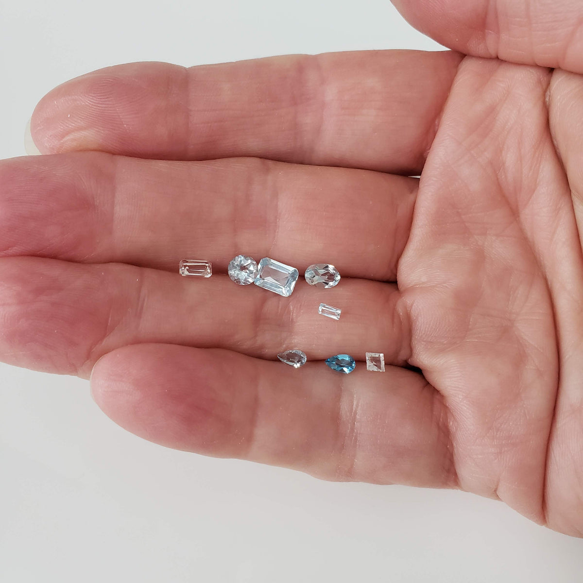 Topaz | 16 Piece Topaz Lot | Mixed Shape and Size | 6.71tcw 7