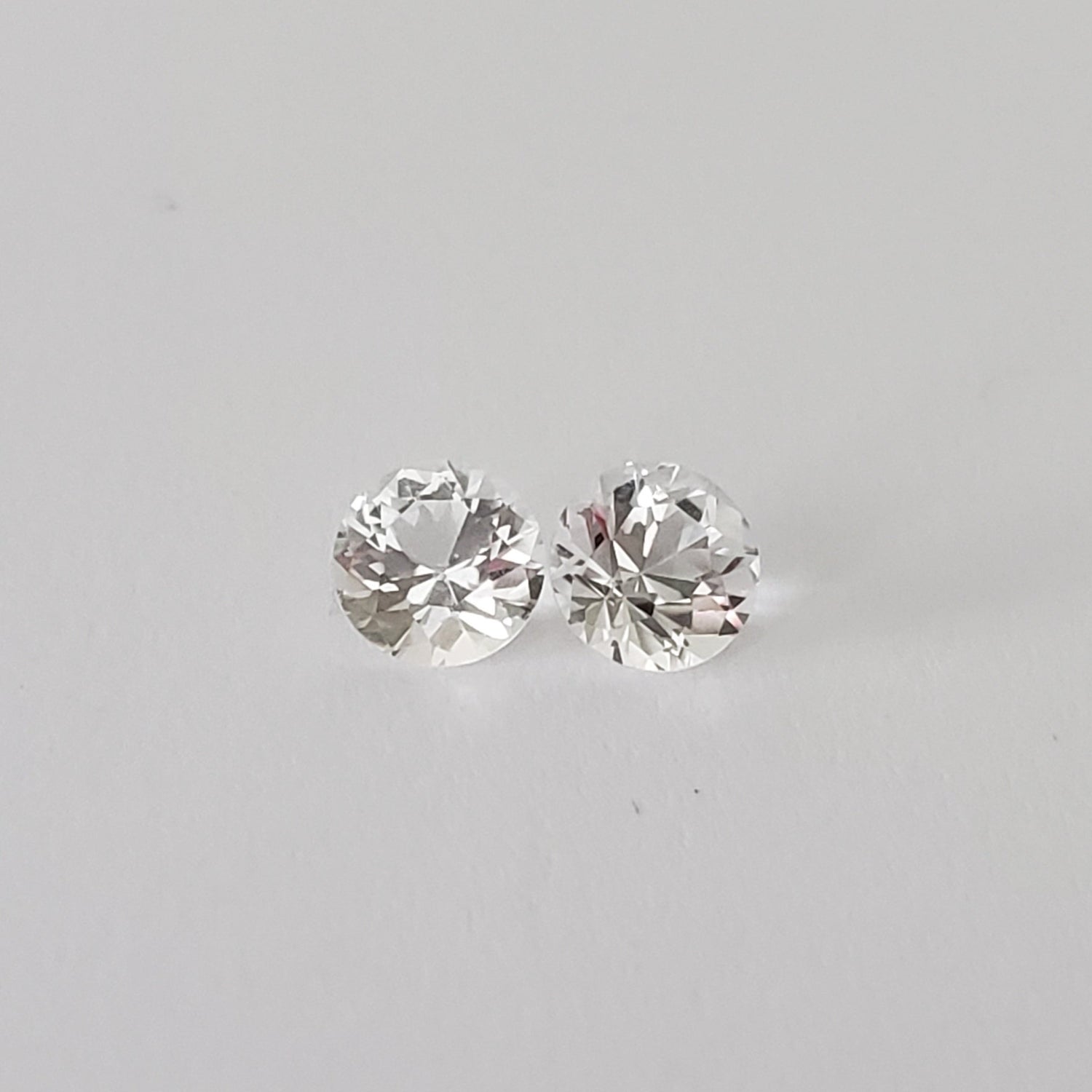  Topaz Pair | Round Cut | White | 5.5mm | SO24 