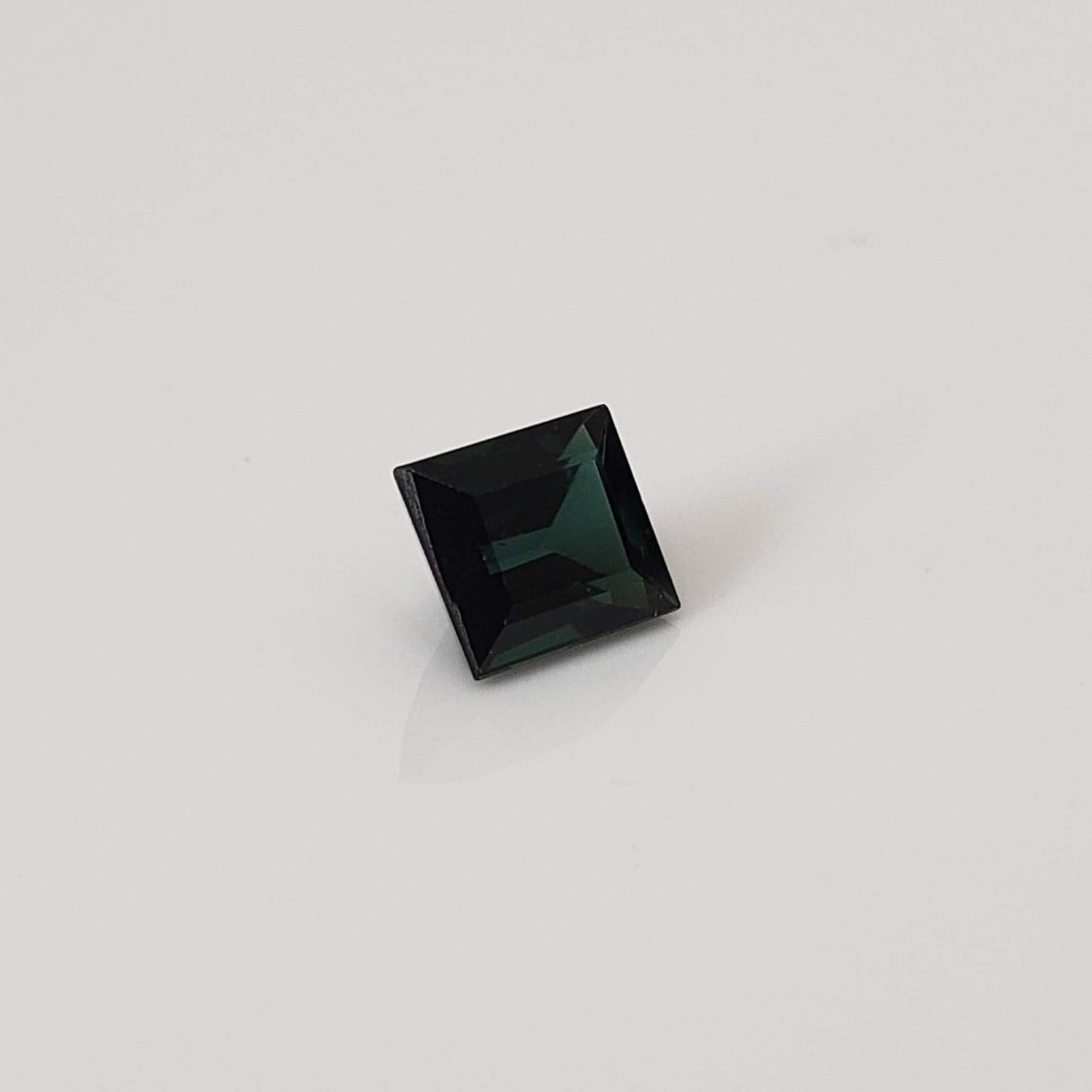  Tourmaline | Baguette Cut | Dark Neon Green | 5.7x5.1mm 0.93ct 3