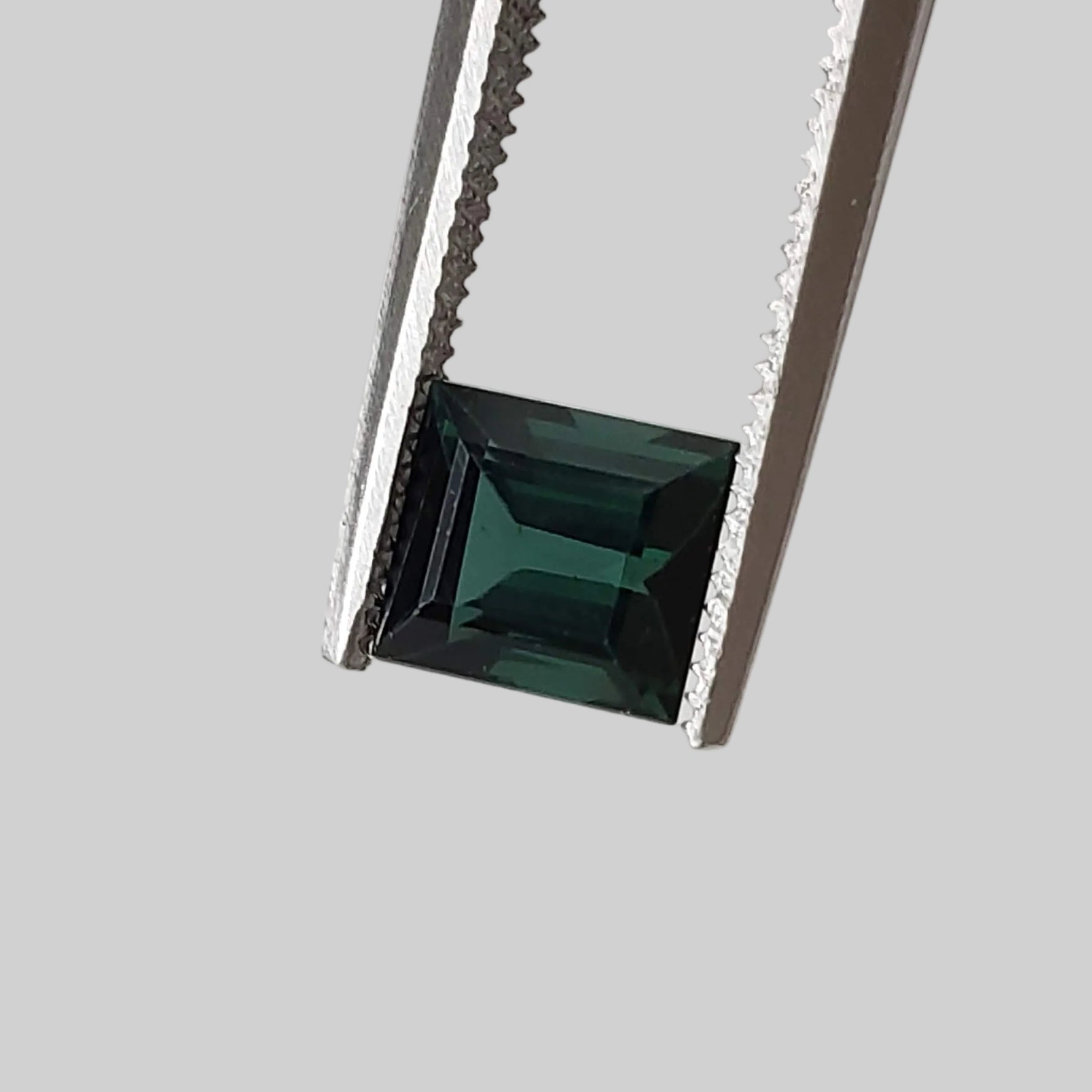  Tourmaline | Baguette Cut | Dark Neon Green | 5.7x5.1mm 0.93ct 2