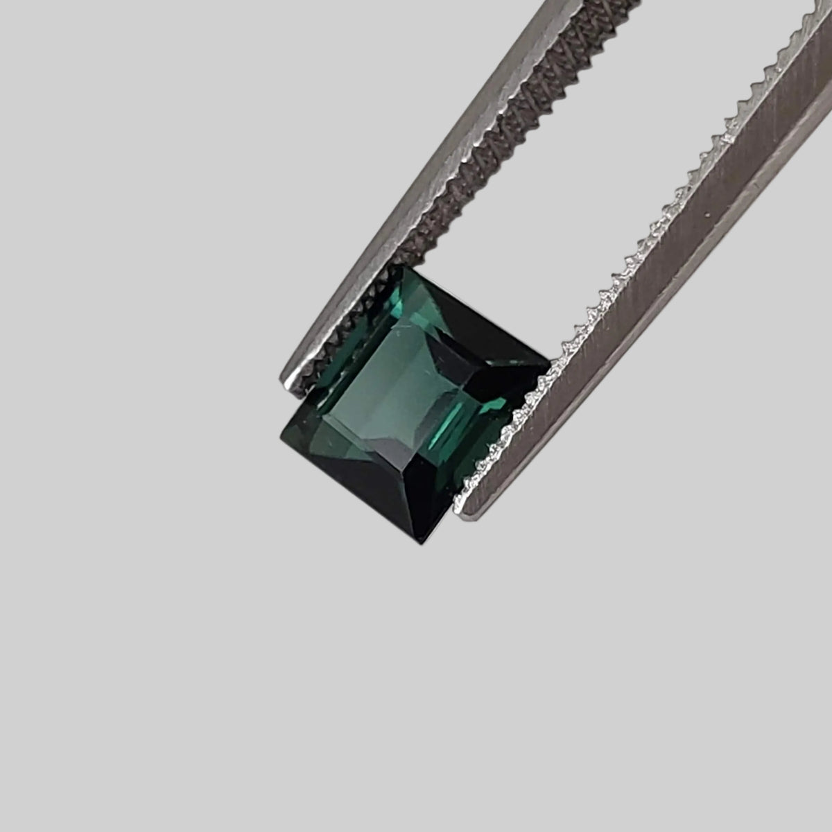  Tourmaline | Baguette Cut | Dark Neon Green | 5.7x5.1mm 0.93ct 1