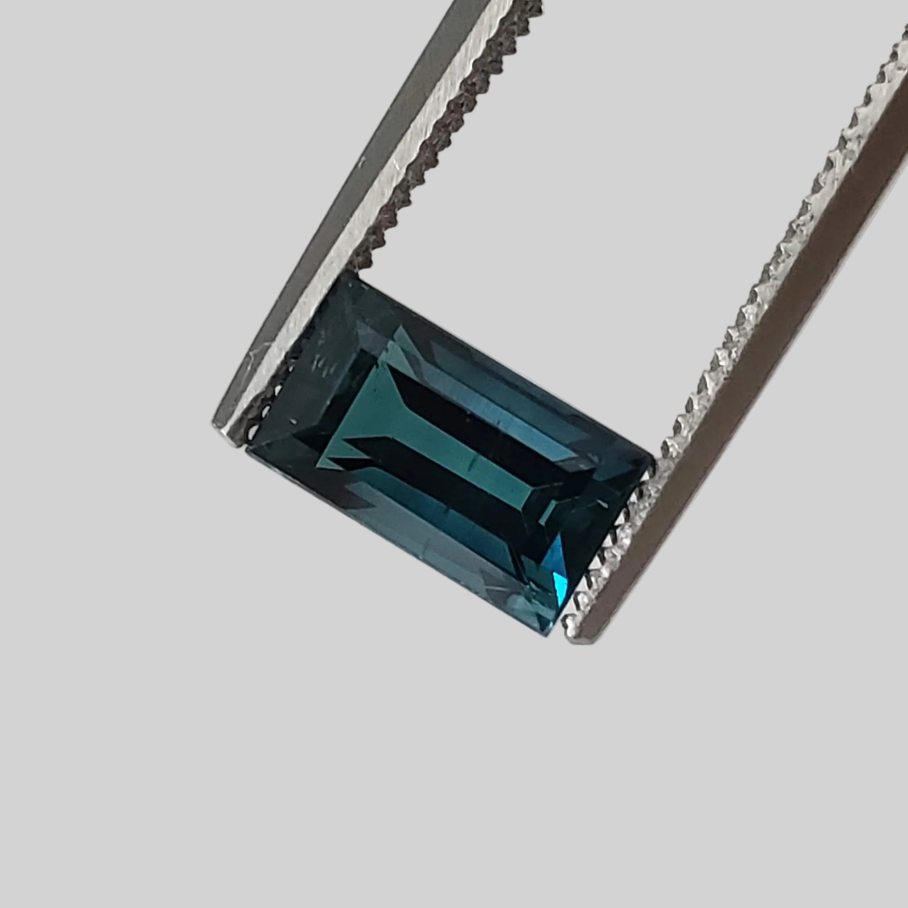  Tourmaline | Baguette Cut | Neon Blue | 7.5x4.3mm 1.4ct 1