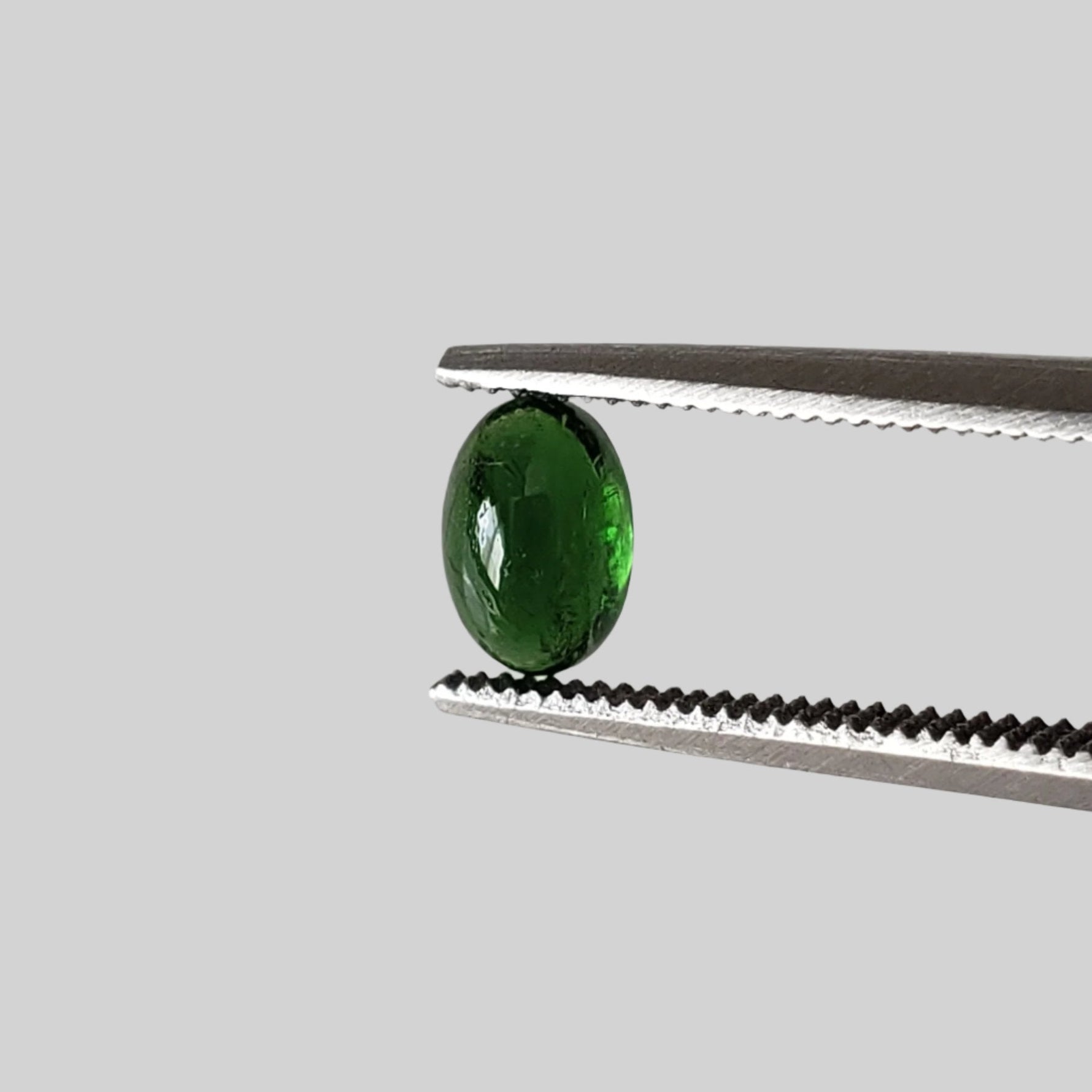  Tourmaline | Oval Cabochon | Chrome Green | 5.7x3.8mm 0.5ct | SO24 