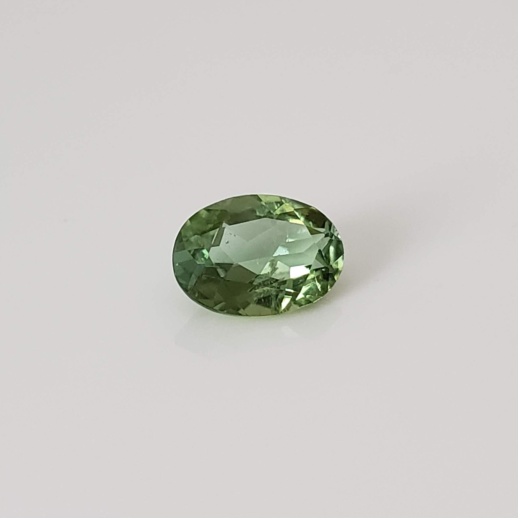 Tourmaline | Oval Cut | Green | 7x5mm 0.76ct 3