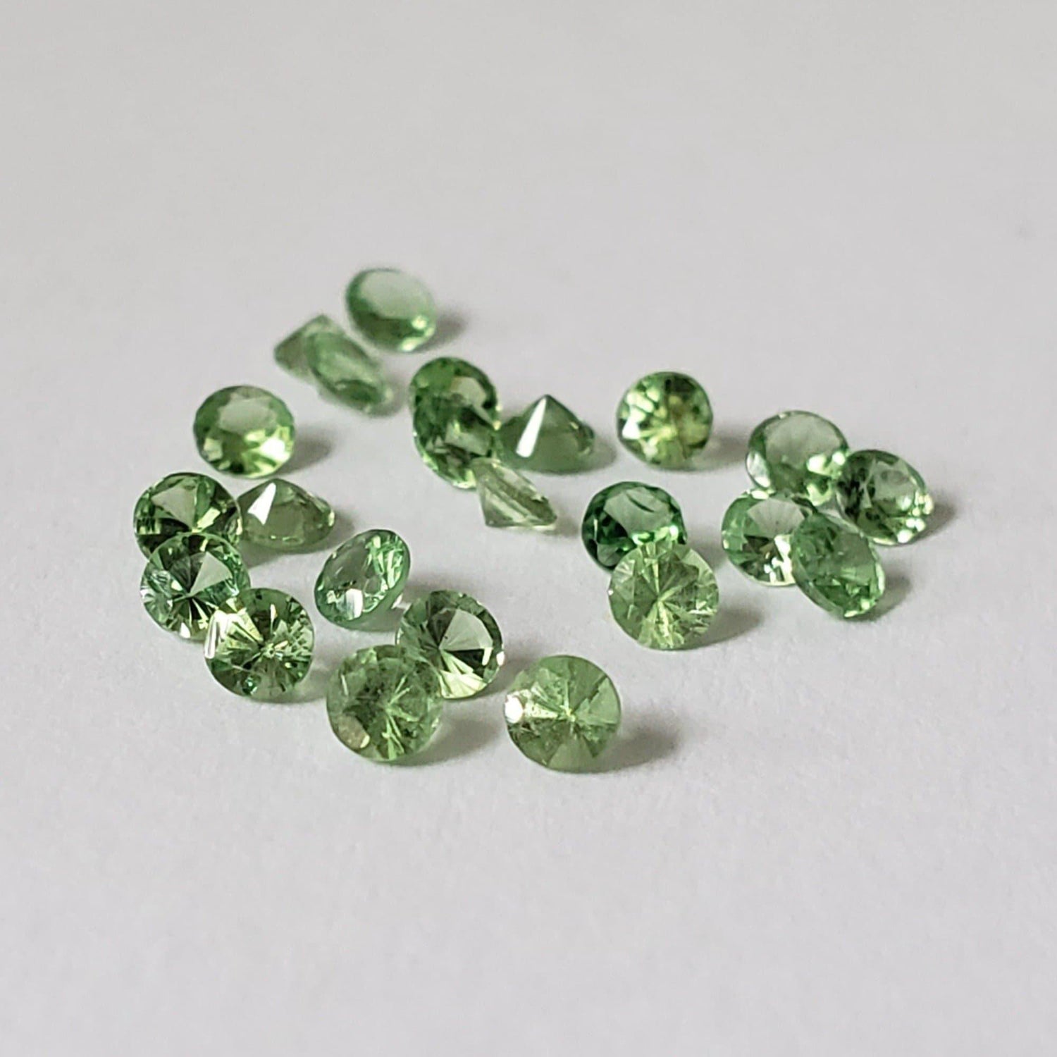  Tsavorite | Round Cut | Emerald Green | 2mm | SO24 1