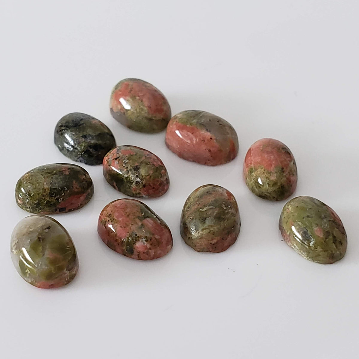 Unakite | 10 Piece Gemstone Lot | Oval Cabochon | Green With Red | 9.7tcw 1