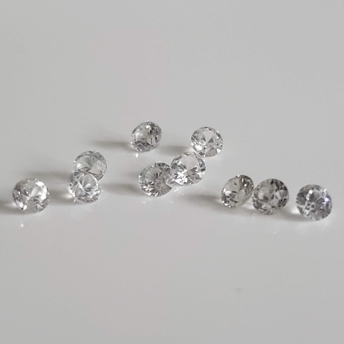  Zircon | 10 Piece Lot | Round Diamond Cut | White | 3.2mm 2.4tcw | Cambodia 1