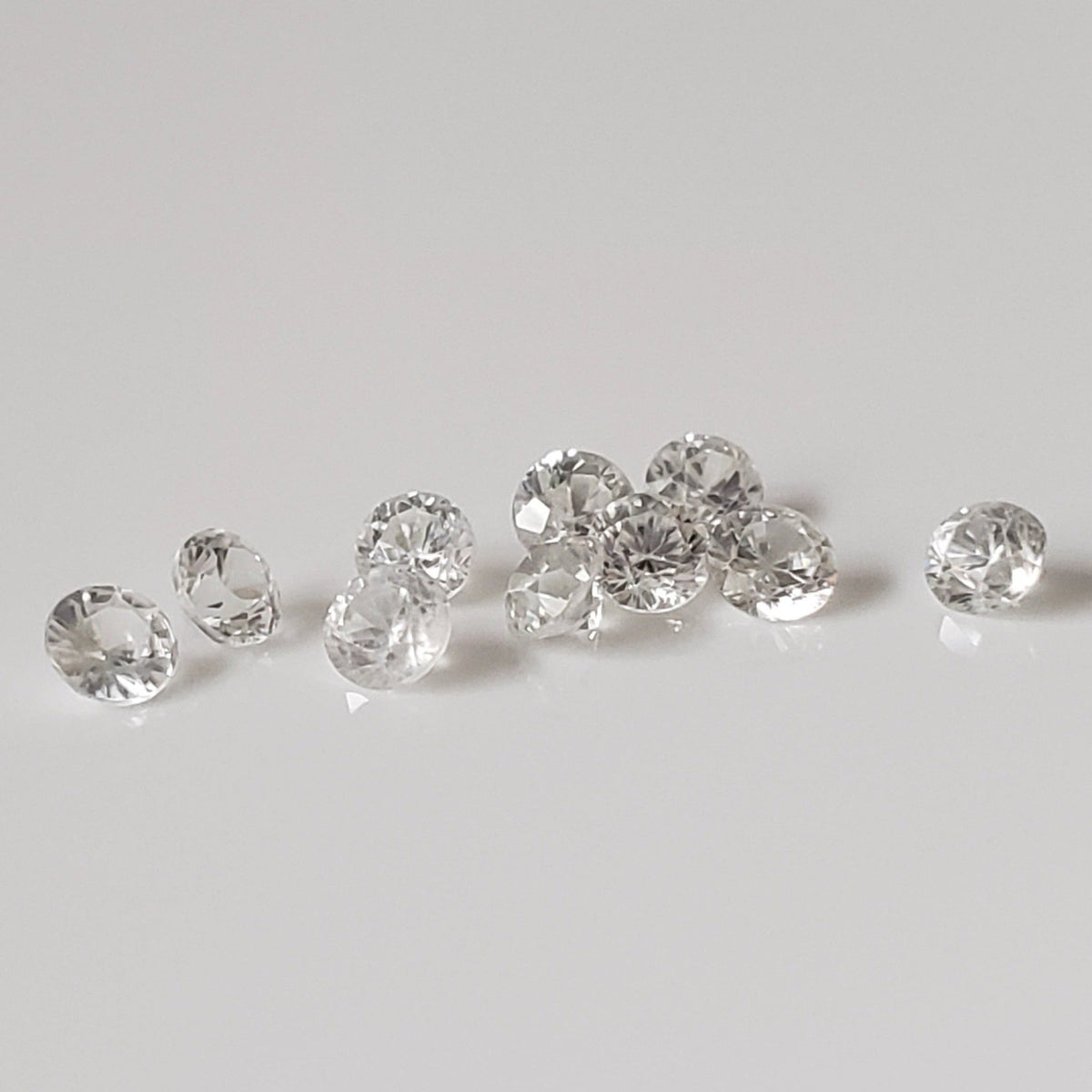  Zircon | 10 Piece Lot | Round Diamond Cut | White | 3.2mm | Cambodia 1
