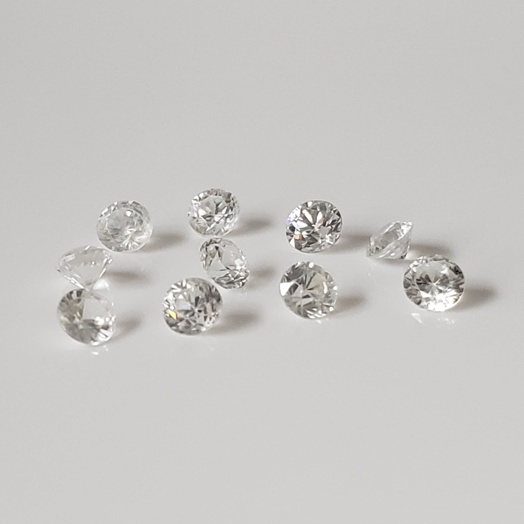  Zircon | 10 Piece Lot | Round Diamond Cut | White | 3.2mm | Cambodia 2