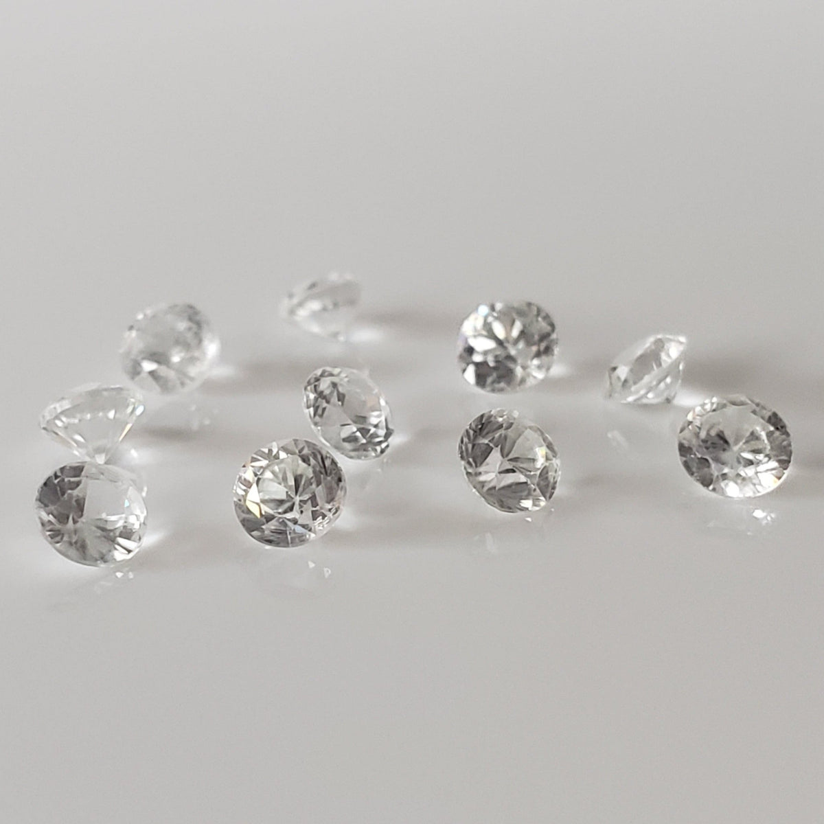  Zircon | 10 Piece Lot | Round Diamond Cut | White | 3.2mm | Cambodia 3
