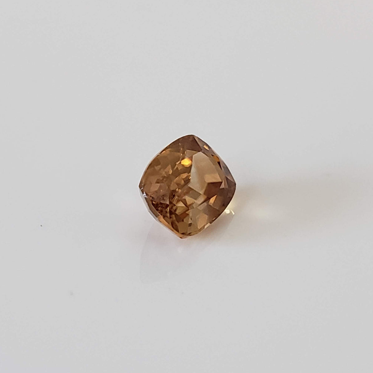  Zircon | Antique Cut | Golden | 7x5mm 4