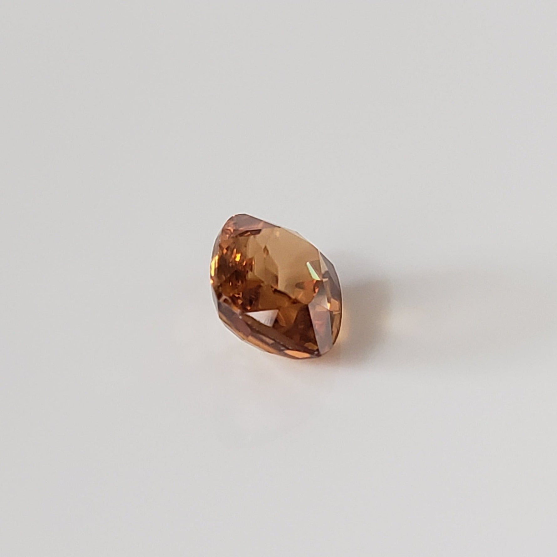  Zircon | Antique Cut | Golden | 8x6mm | Cambodia 3