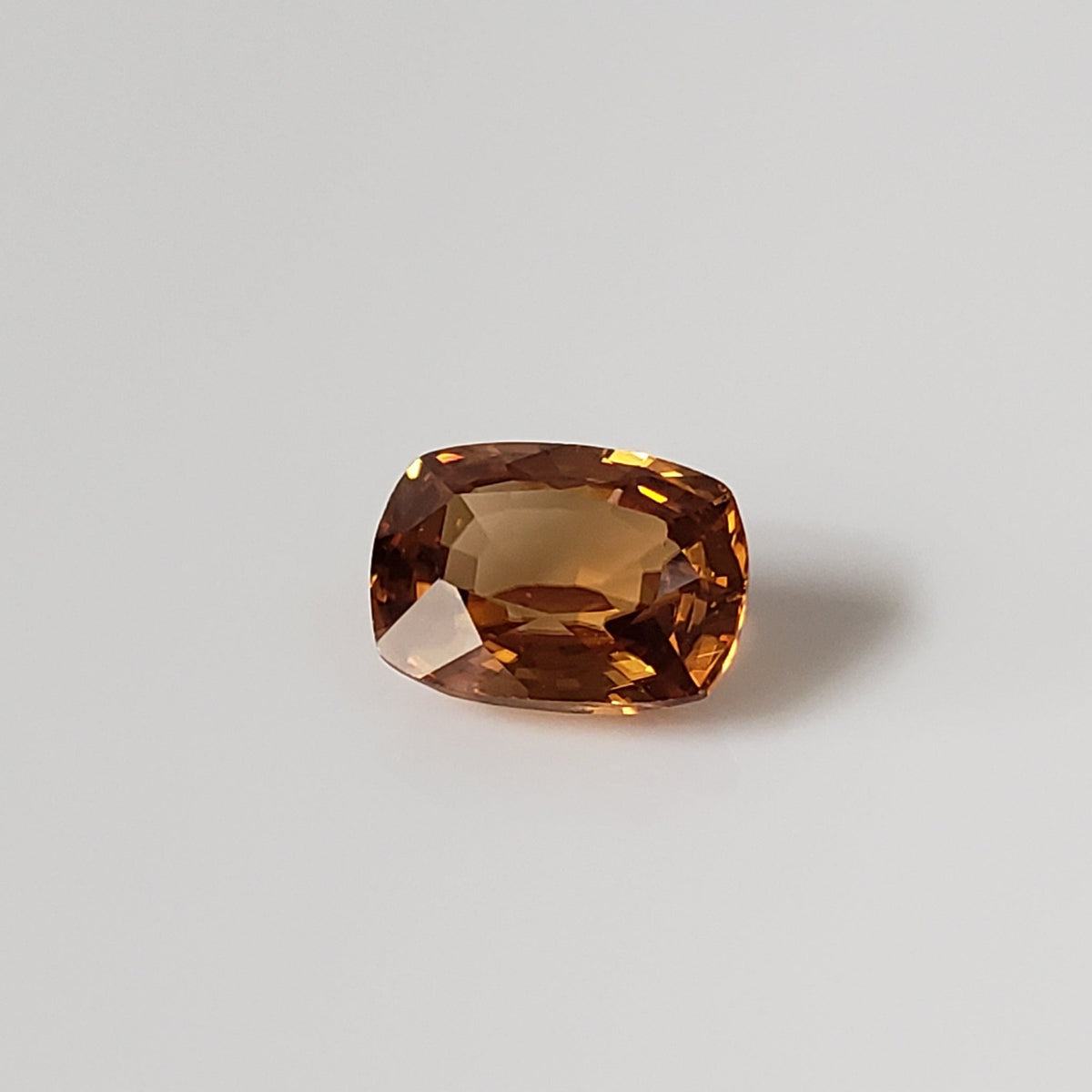  Zircon | Antique Cut | Golden | 8x6mm | Cambodia 