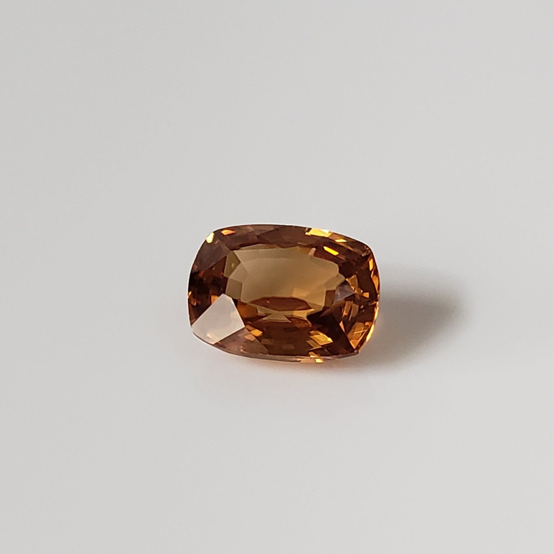  Zircon | Antique Cut | Golden | 8x6mm | Cambodia 