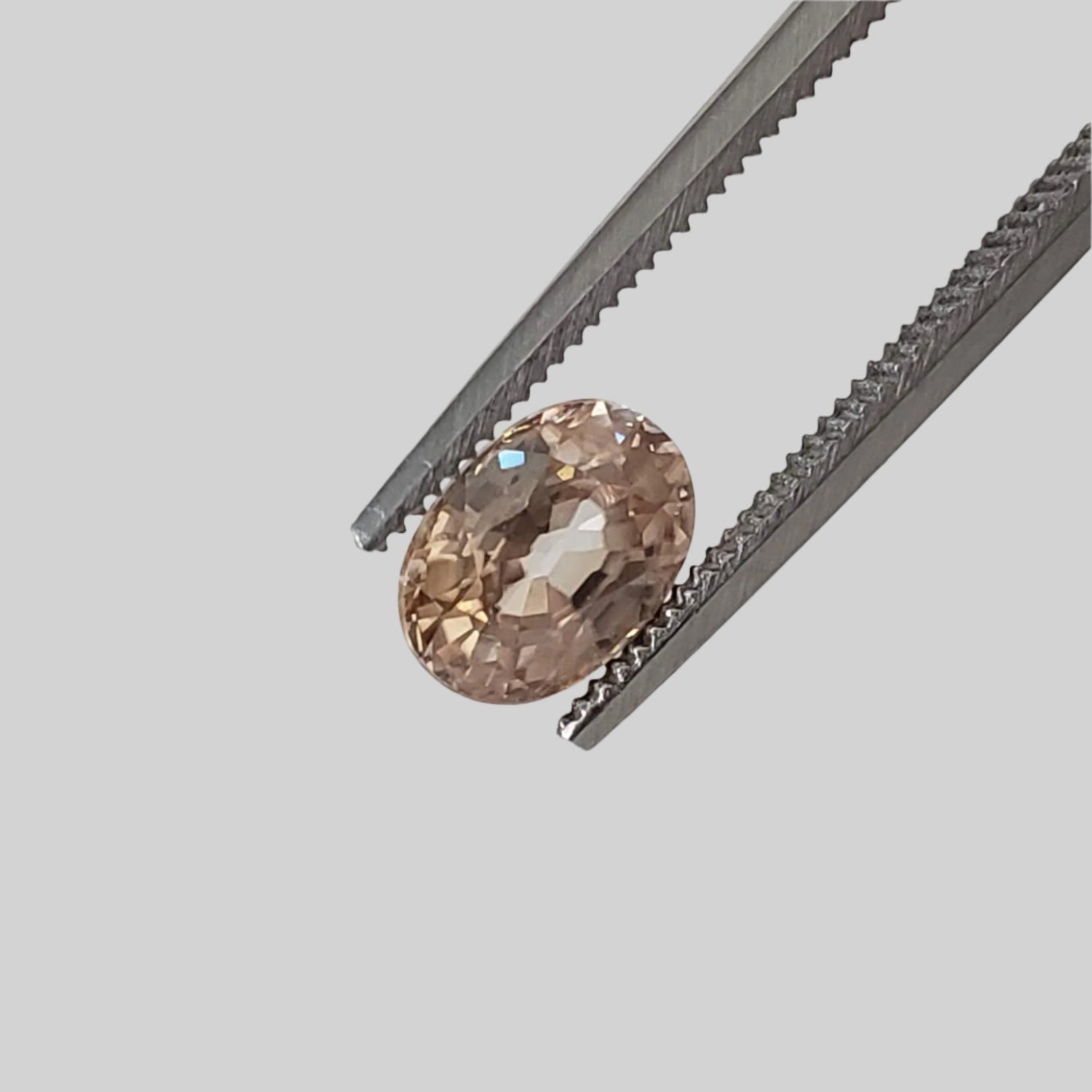  Zircon | Oval Cut | Yellow | 7x5mm | Cambodia 