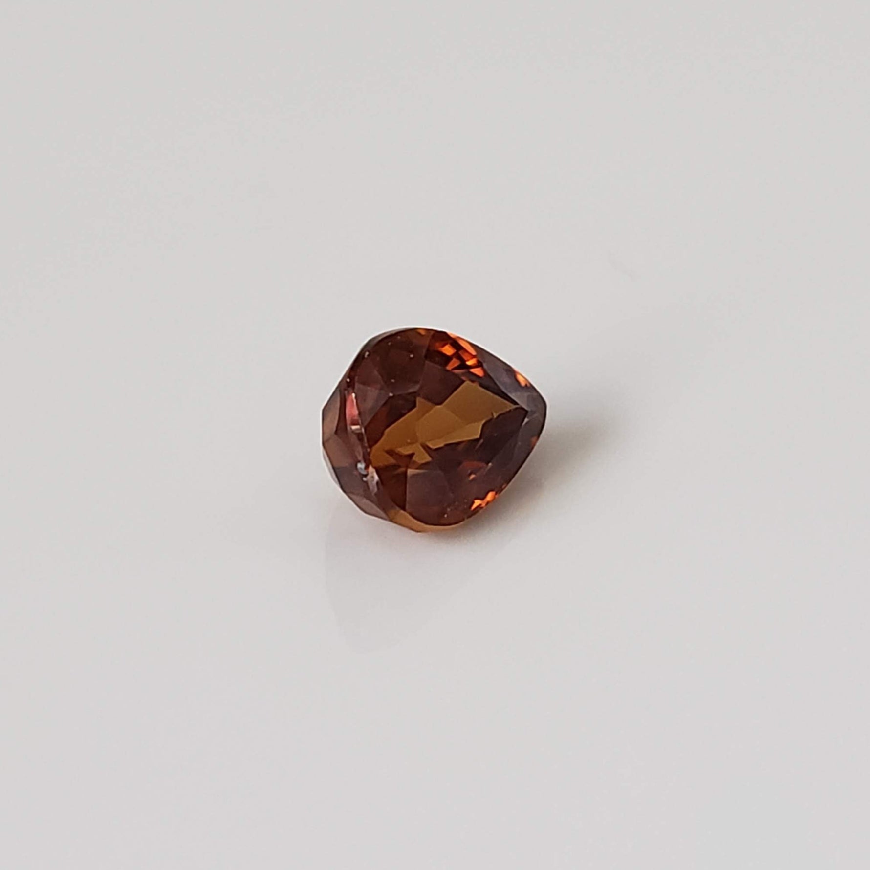  Zircon | Pear Shape Cut | Golden | 6.4x4.7mm, 1.05ct 4