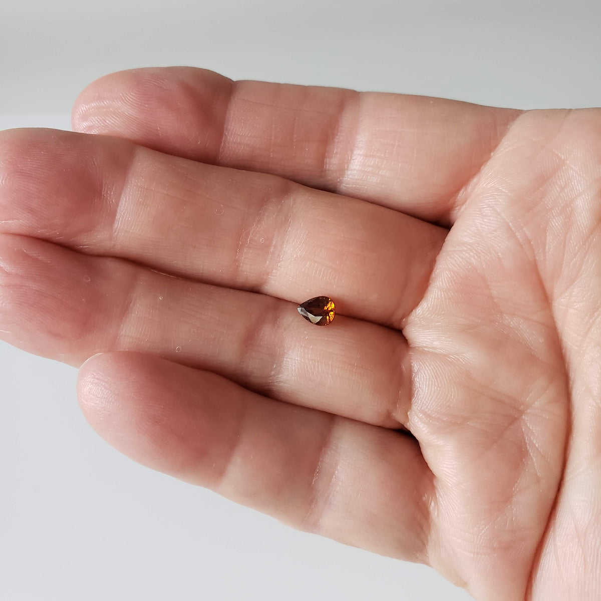  Zircon | Pear Shape Cut | Golden | 6.4x4.7mm, 1.05ct 6