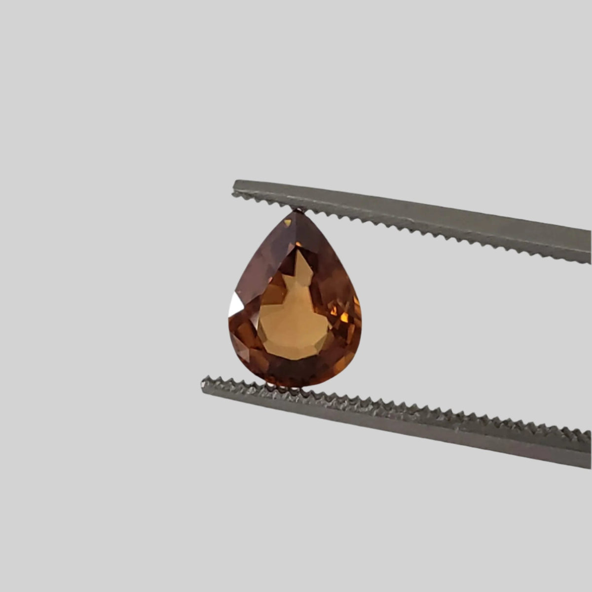  Zircon | Pear Shape Cut | Golden | 8x6mm 1.6ct | Cambodia 1