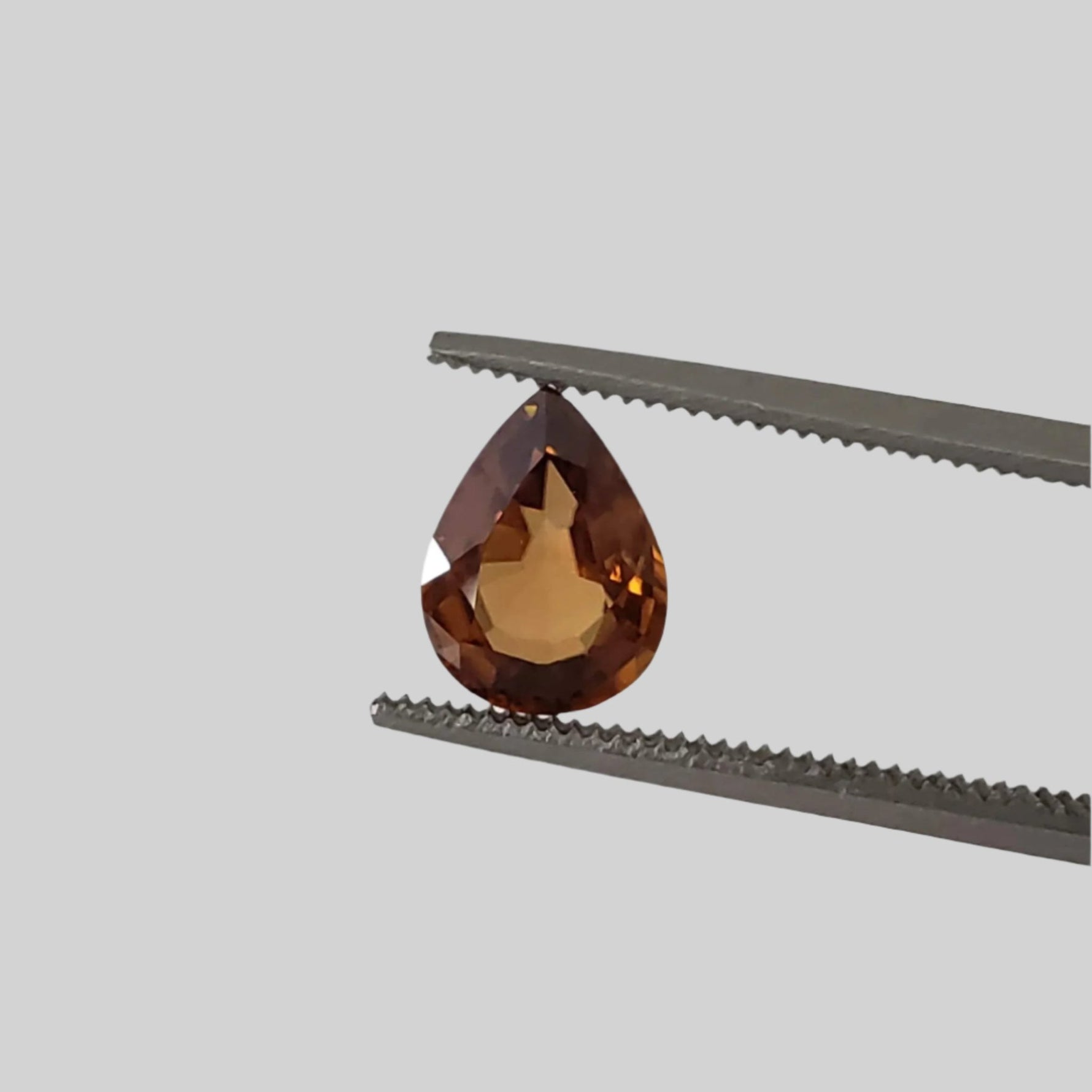  Zircon | Pear Shape Cut | Golden | 8x6mm 1.6ct | Cambodia 1