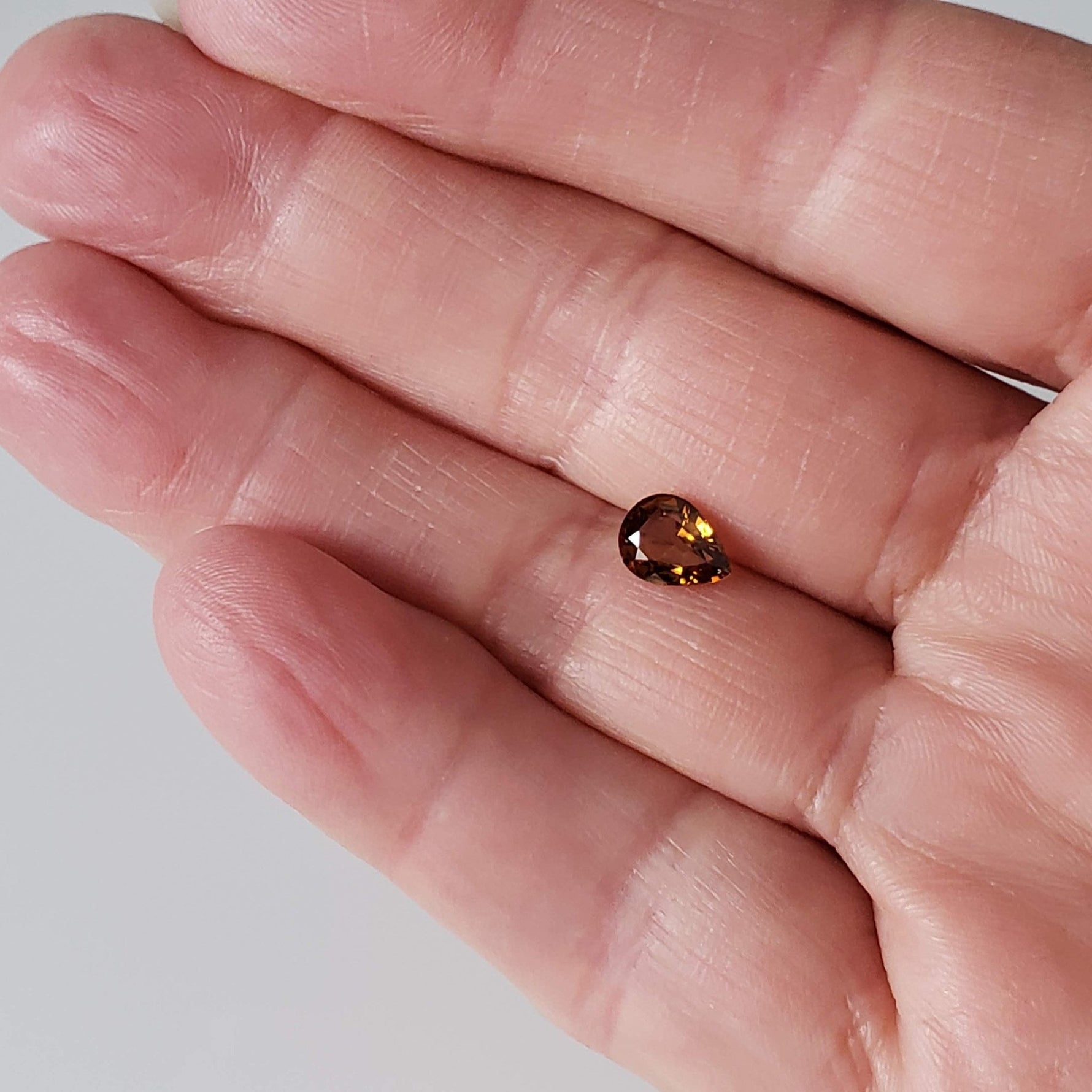  Zircon | Pear Shape Cut | Golden | 8x6mm 1.6ct | Cambodia 7