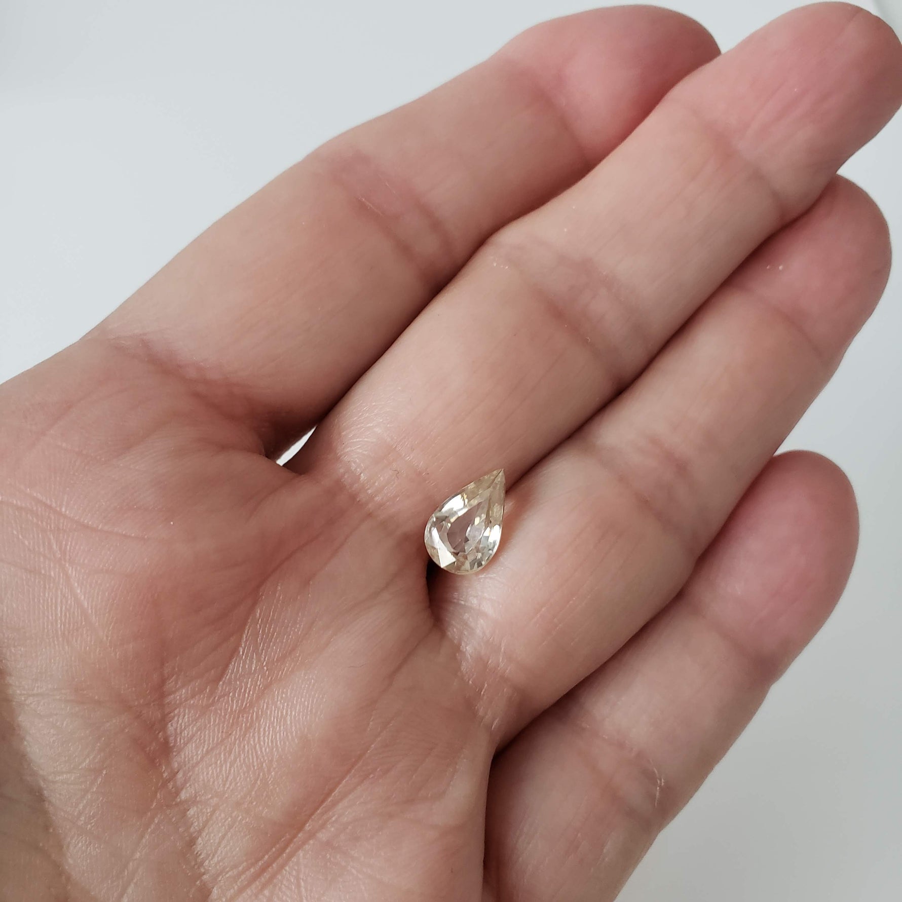  Zircon | Pear Shape Cut | Yellow | 10.7x7mm 2.7ct | Vietnam 7