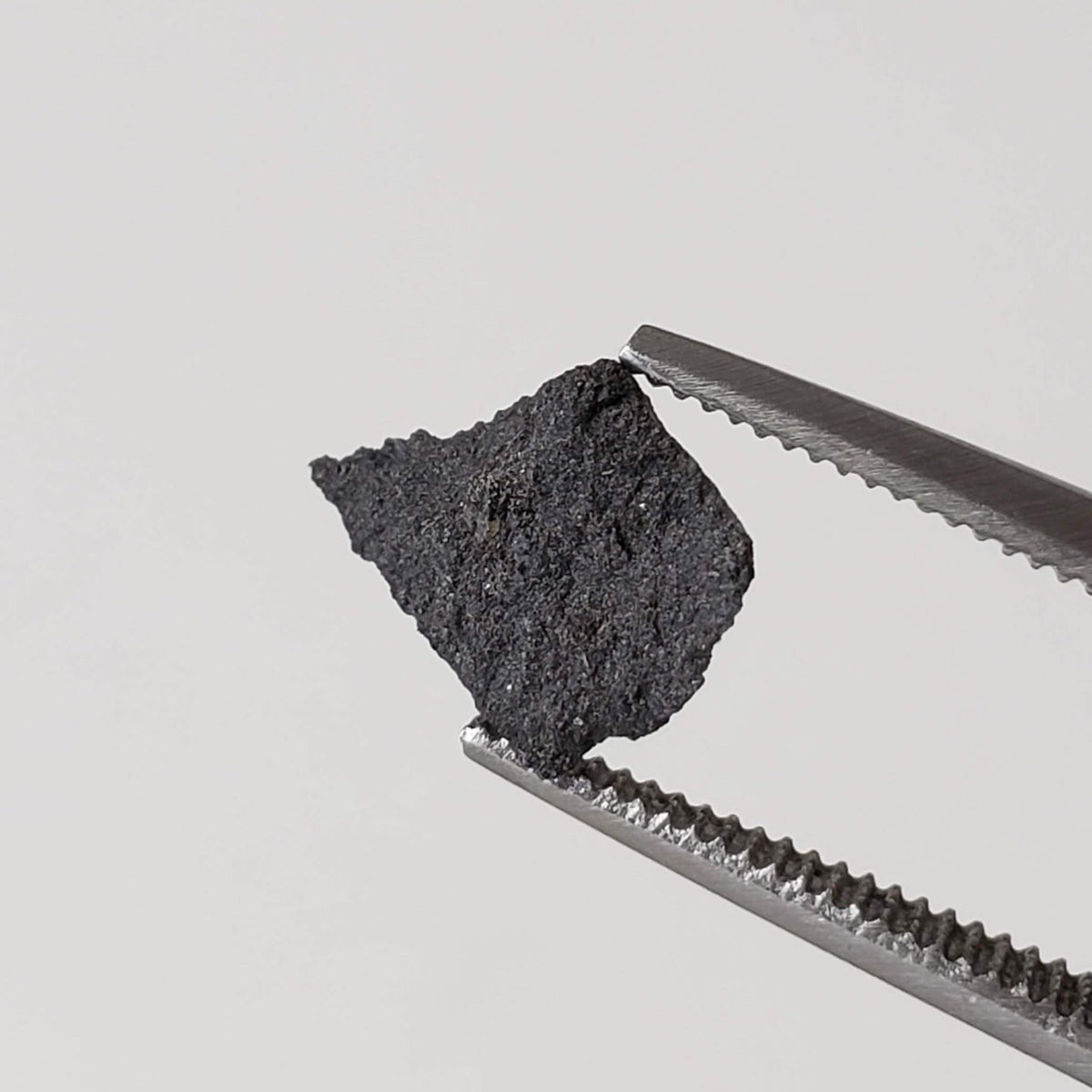 Abee Meteorite | 124 mg | Fragment | Rare Enstatite | EH4 Class | Observed Fall 1952 Canada | Canagem.com